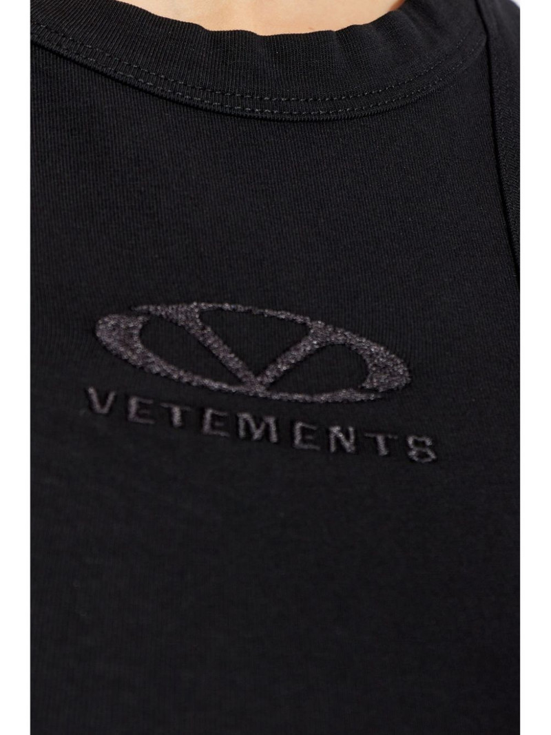 logo-embellished dress 5
