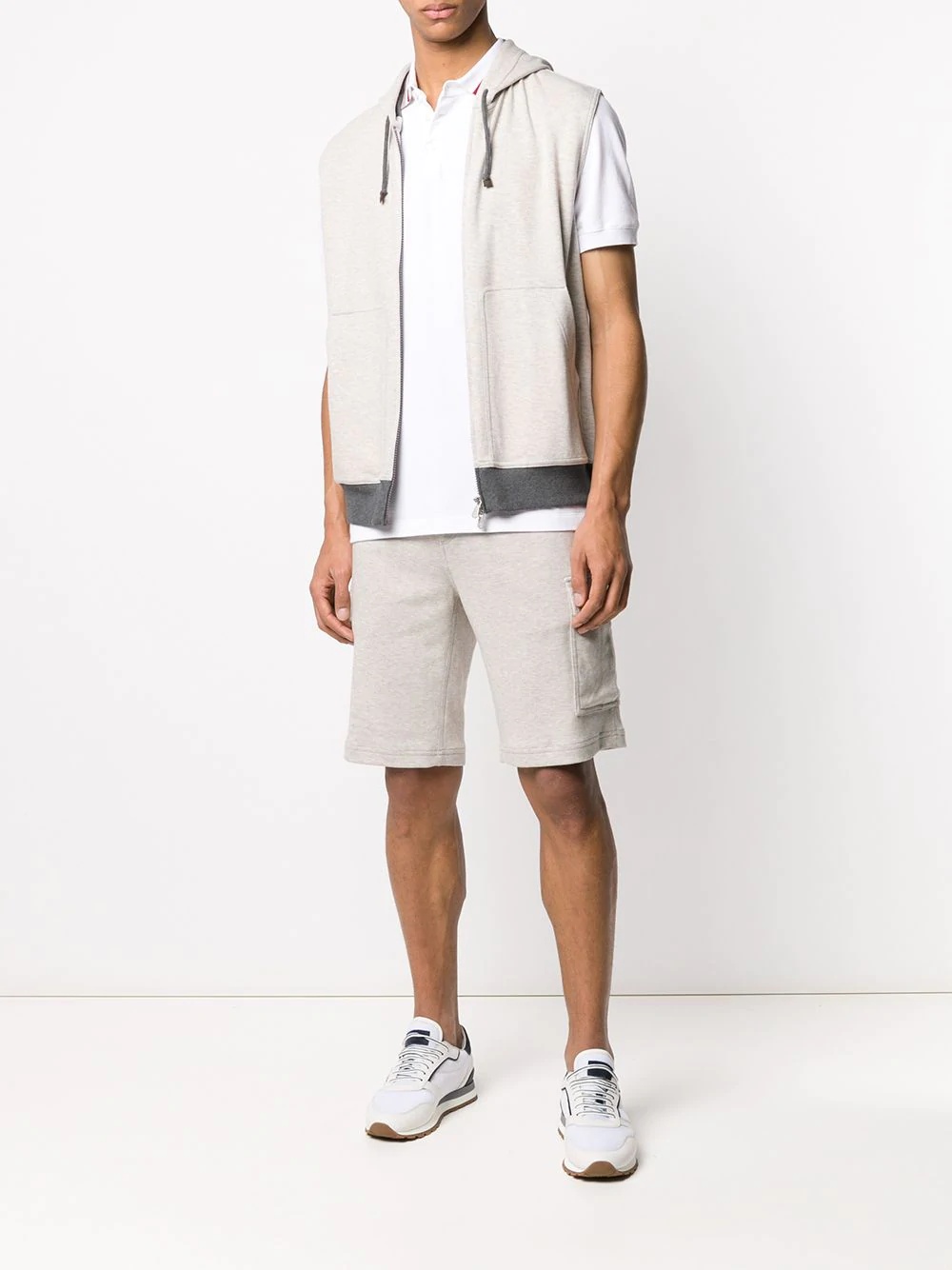 sleeveless contrasting-hem hoodie - 2