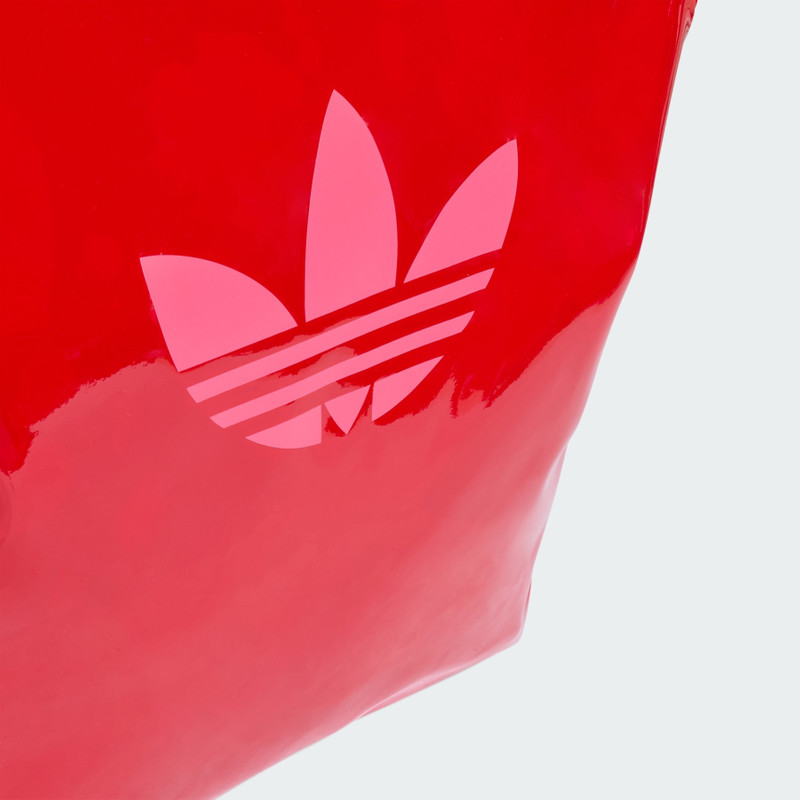 adidas Adicolor Shopper outlook