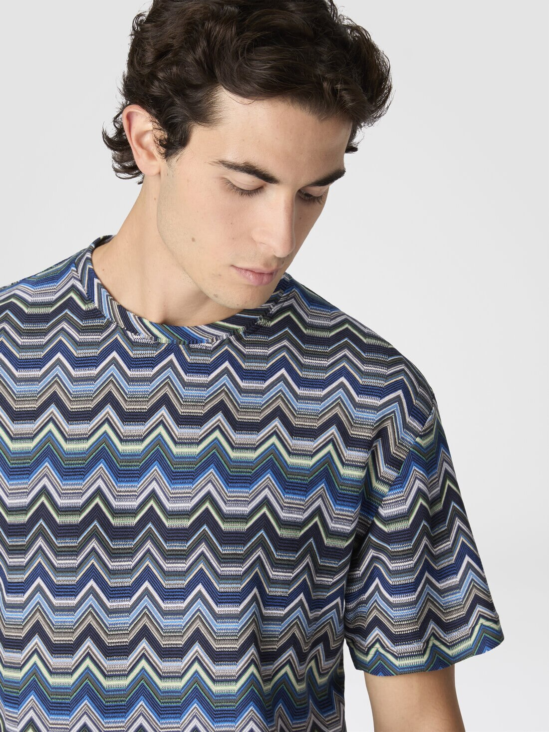 Crew Neck T-Shirt with Geometric Zigzag - 5