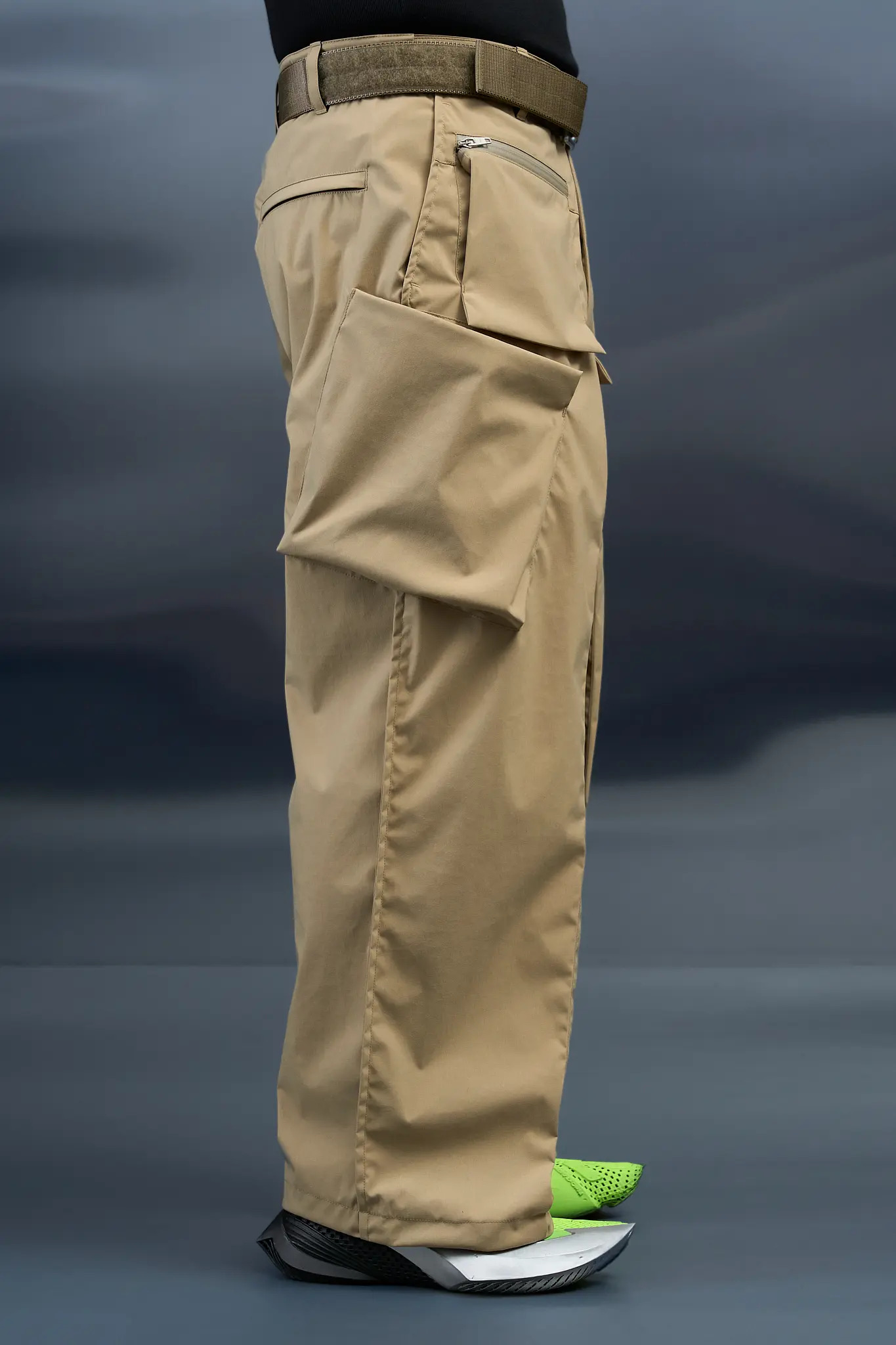 P45A-E Encapsulated Nylon Single Pleat Cargo Trouser Khaki - 5
