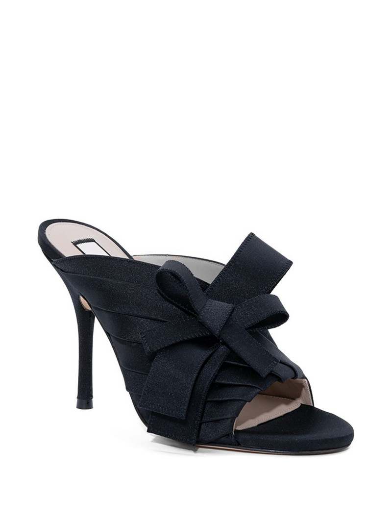 N°21 bow pumps outlook