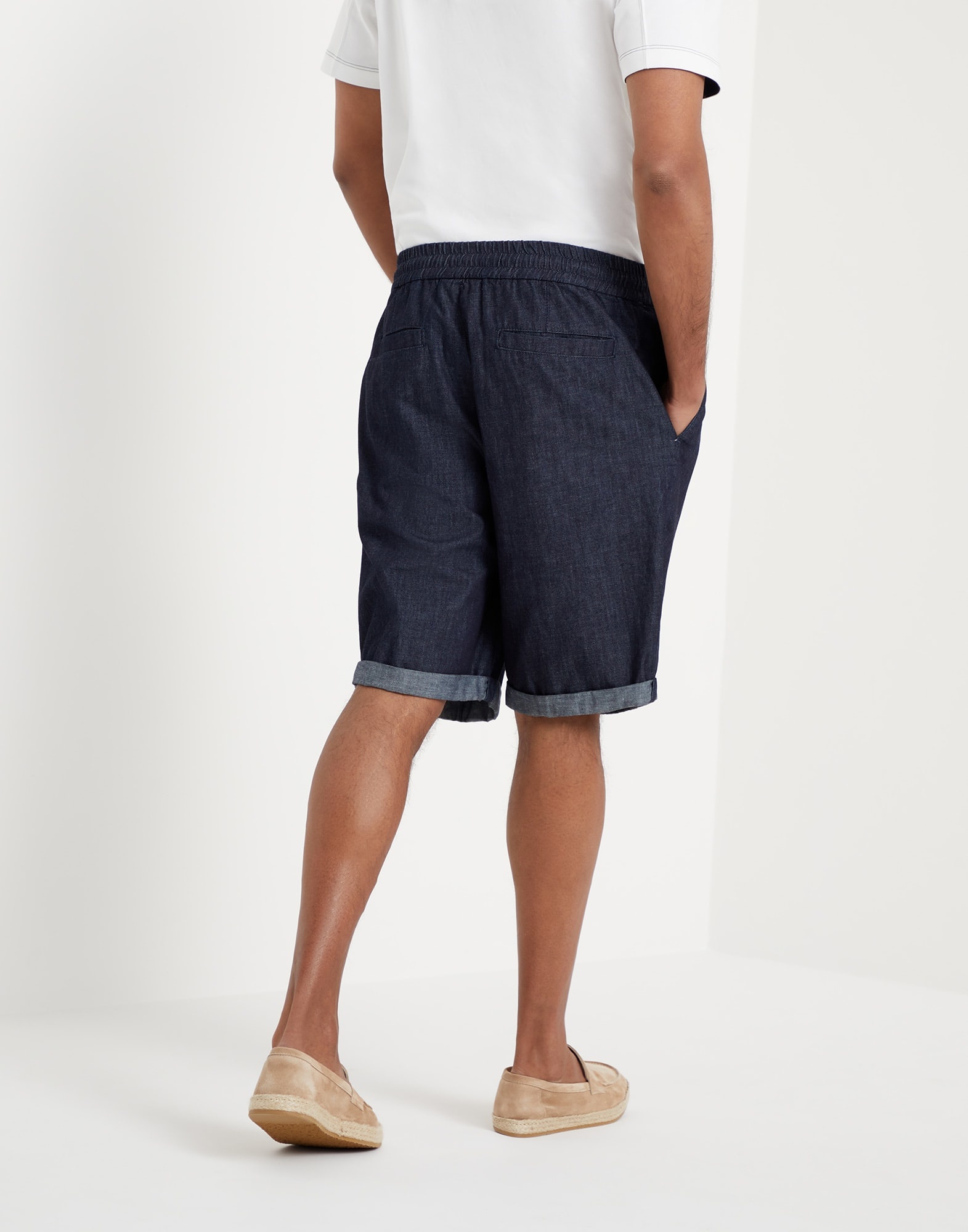 Lightweight denim Bermuda shorts with drawstring and double pleats - 2