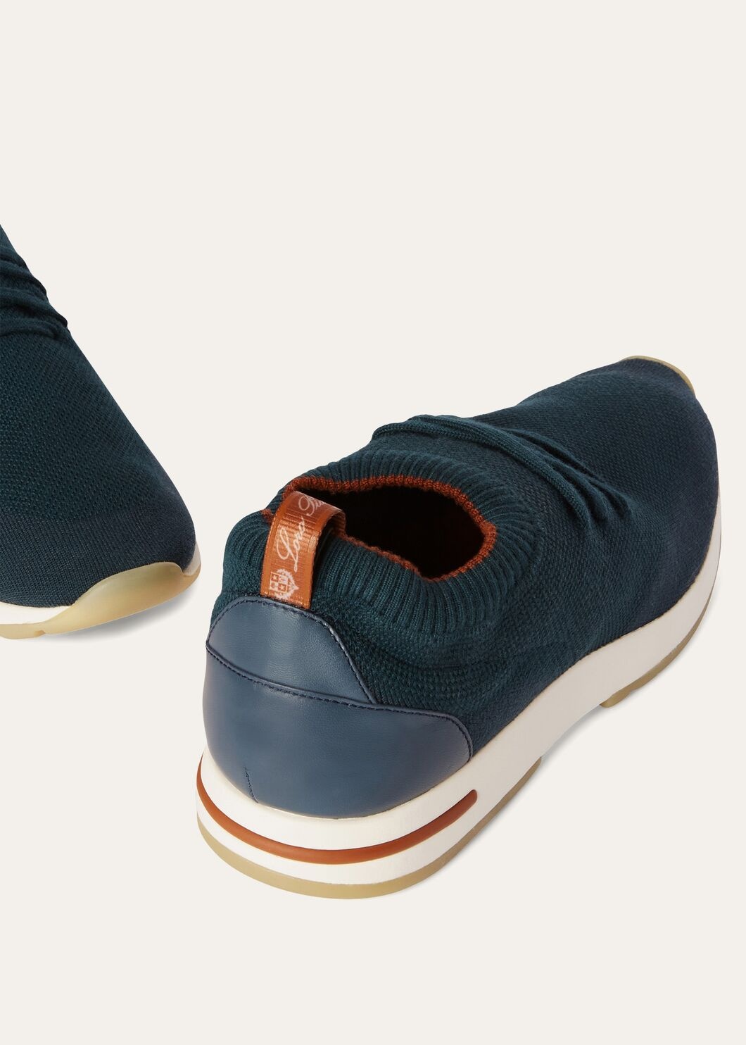 360 Lp Flexy Walk Sneaker - 6