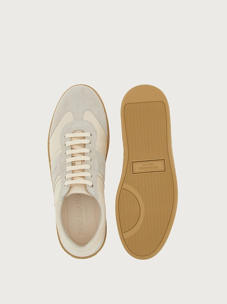 LOW SNEAKER WITH SIGNATURE - 5