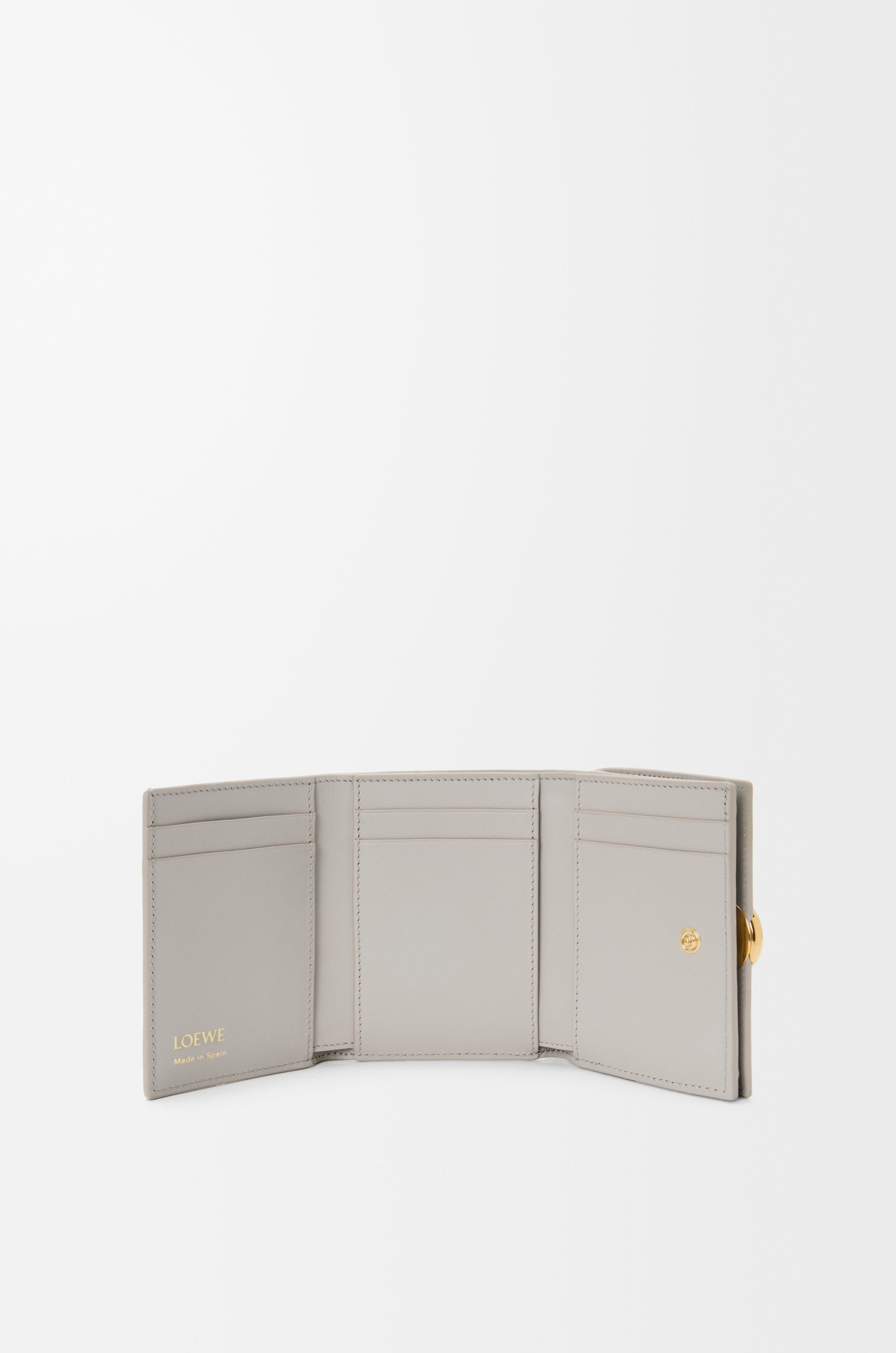 Pebble trifold wallet in shiny nappa calfskin - 2