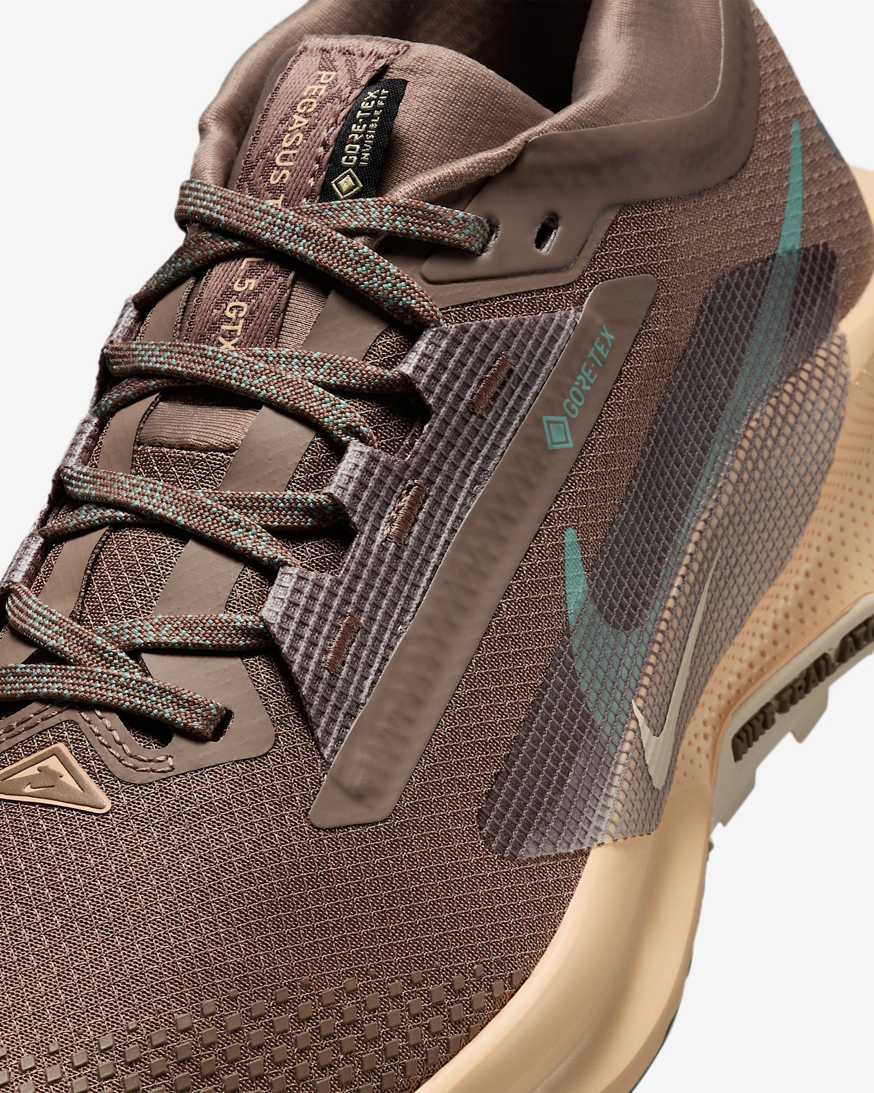 Nike Pegasus Trail 5 GORE-TEX Women's Waterproof Trail Running Shoes - 7