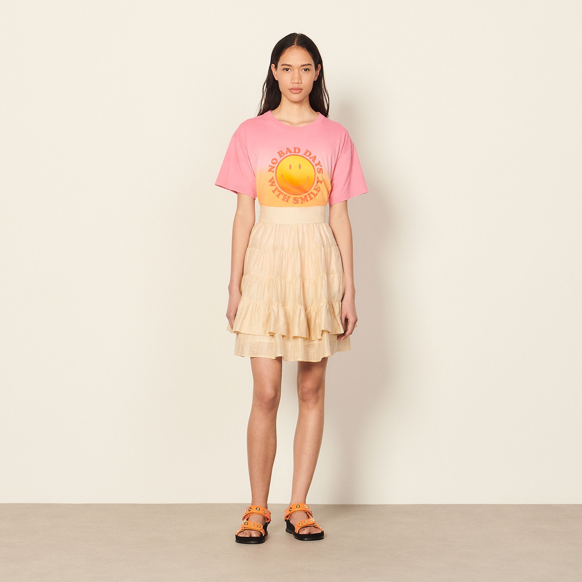 Short skirt with ruffles - 6