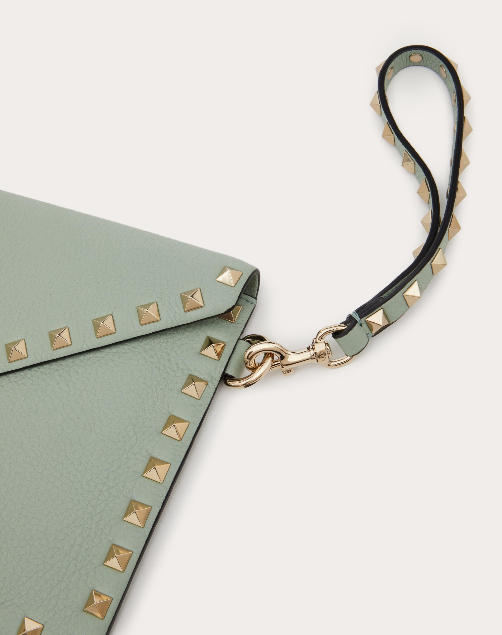 ROCKSTUD GRAINY CALFSKIN POUCH - 8