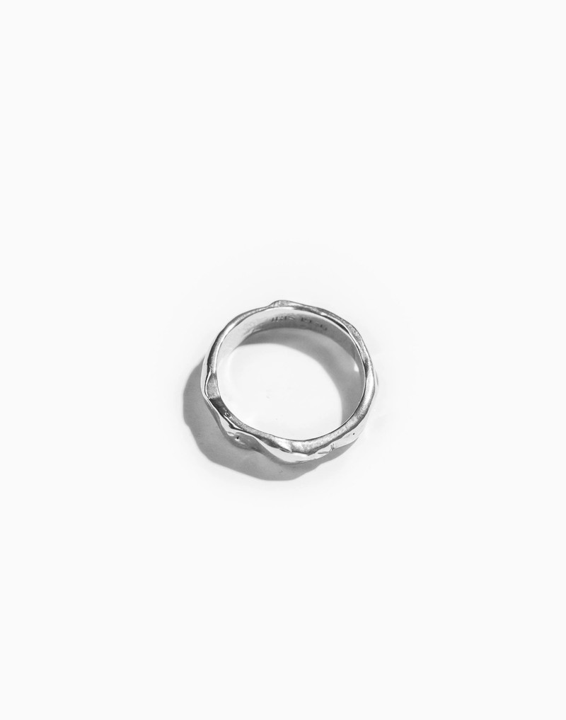 Iris 1956 Jewelry Flow Band Ring 1