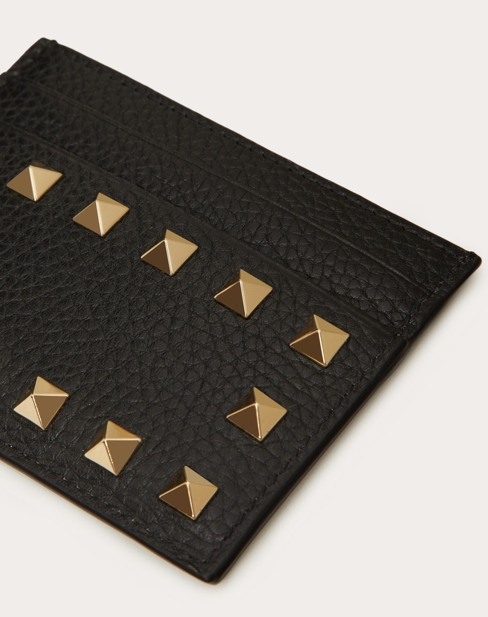 ROCKSTUD GRAINY CALFSKIN CARDHOLDER - 2