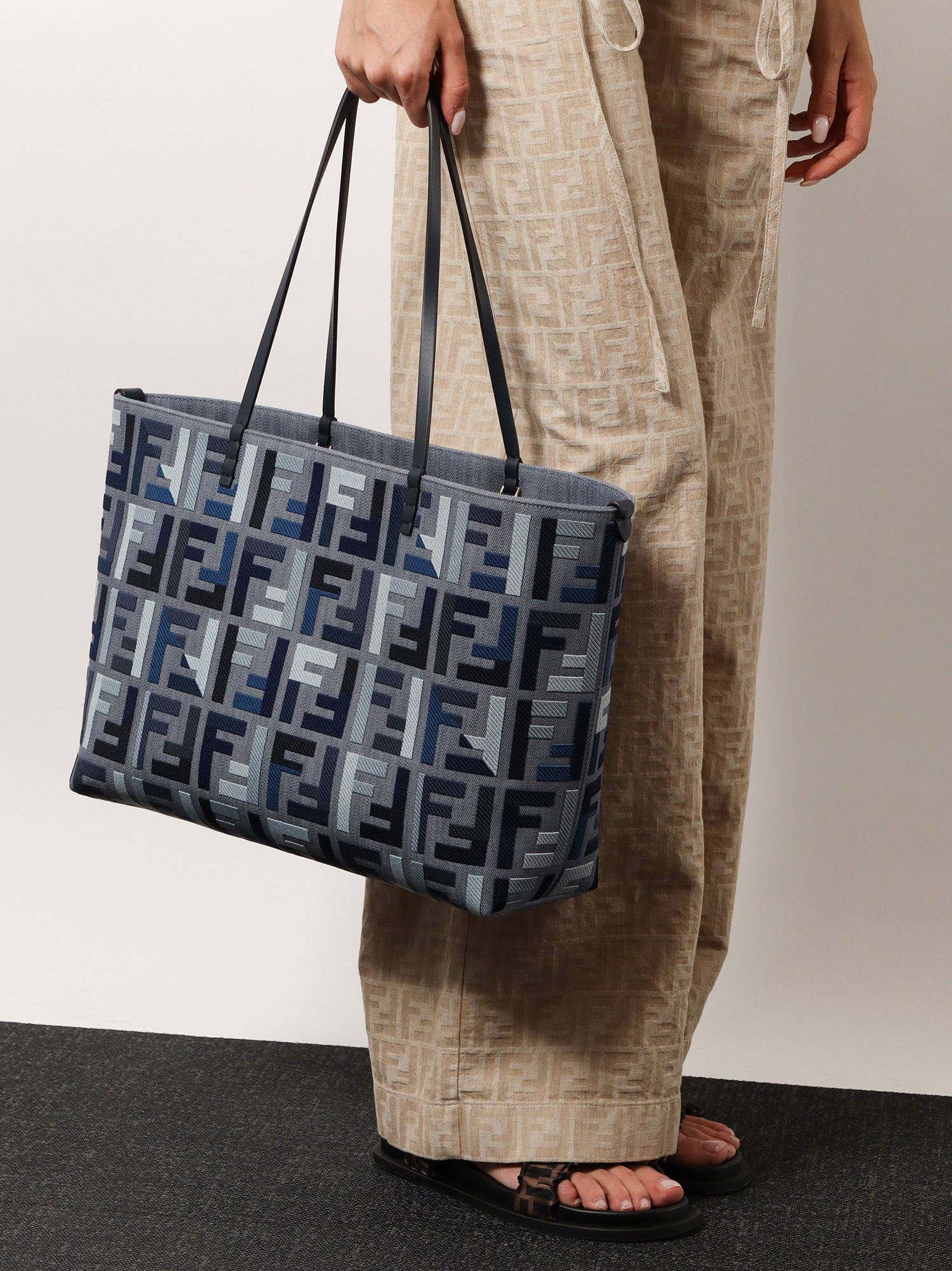Roll Large Jacquard Ff Fabric Tote Bag - 2