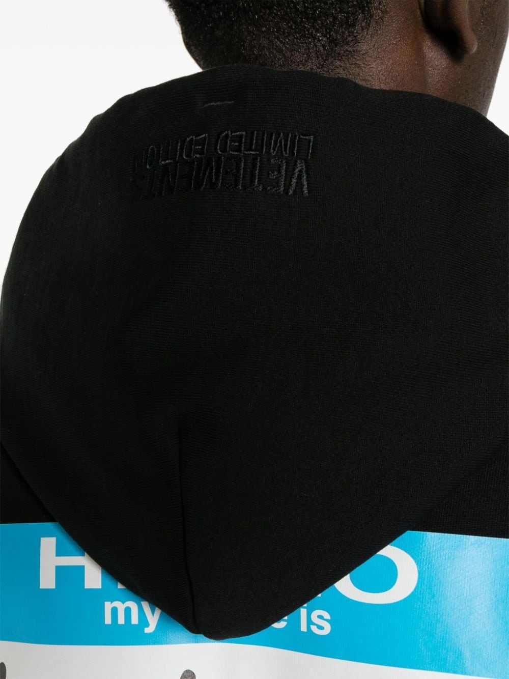 Name-tag print zip-up hoodie - 5