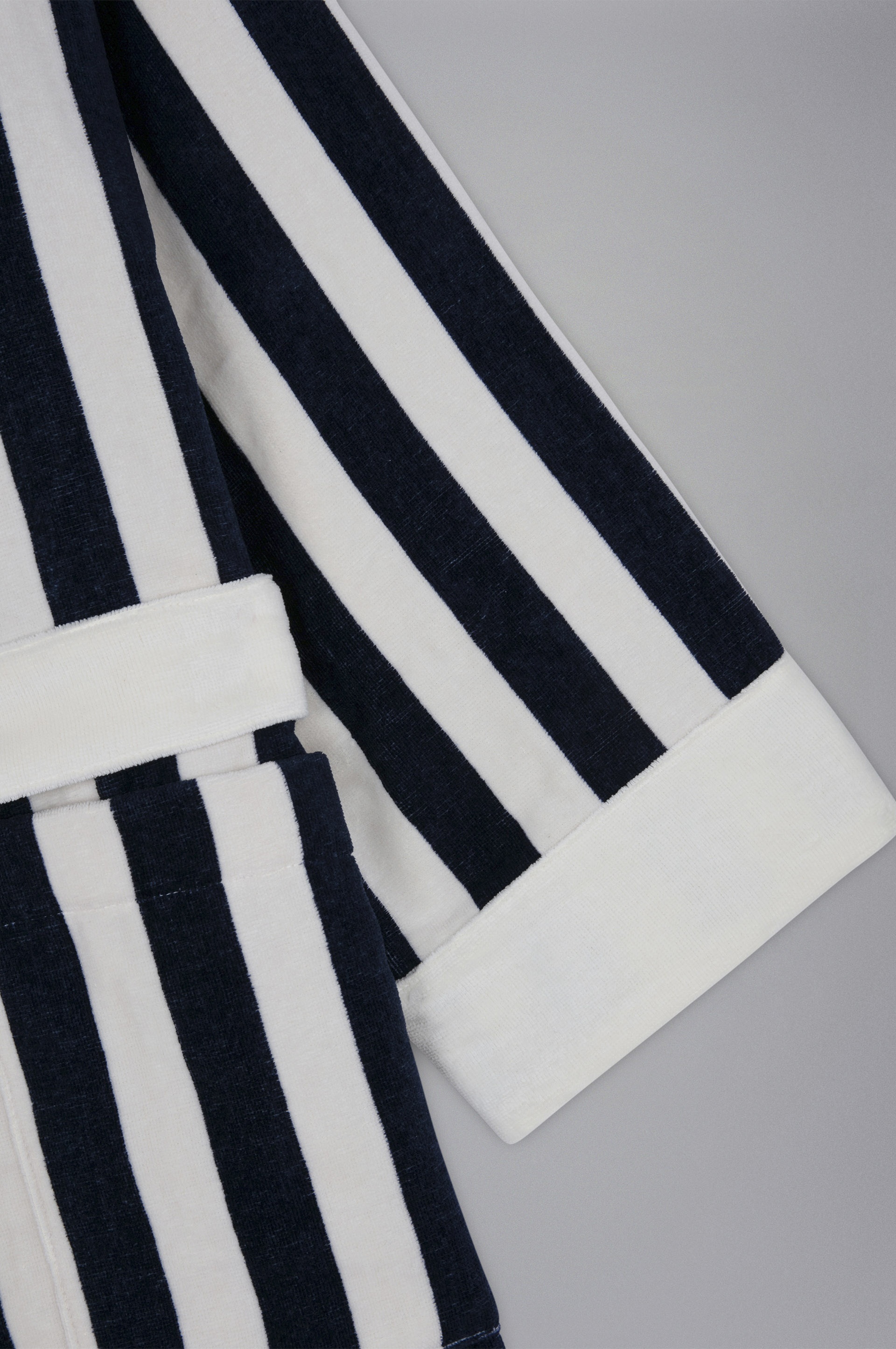COTTON BATHROBE WITH STRIPED PATTERN - 3