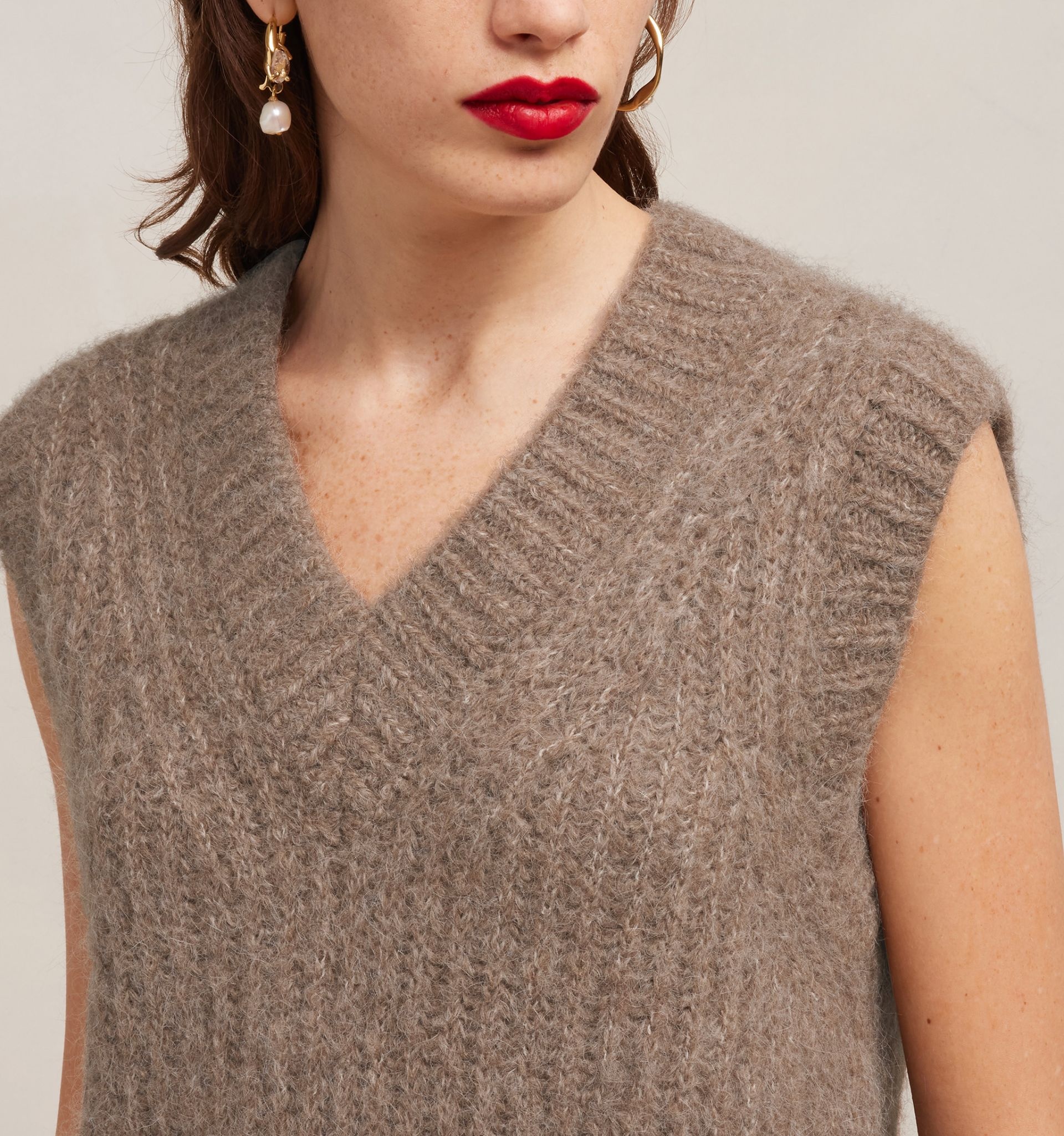 Ribbed Chunky Sweater - 8