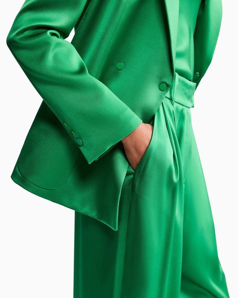 THREE-PIECE DOUBLE-BREASTED OLYMPIC CEREMONY SUIT 9