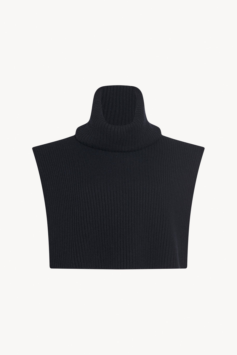 Eppie Collar in Cashmere 1