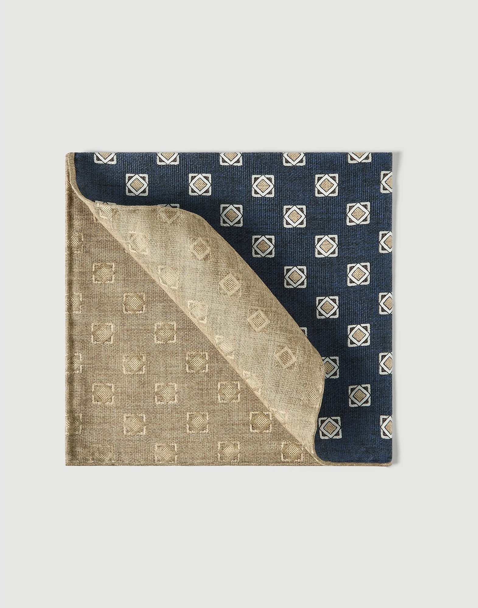 Silk geometric pattern pocket square - 1