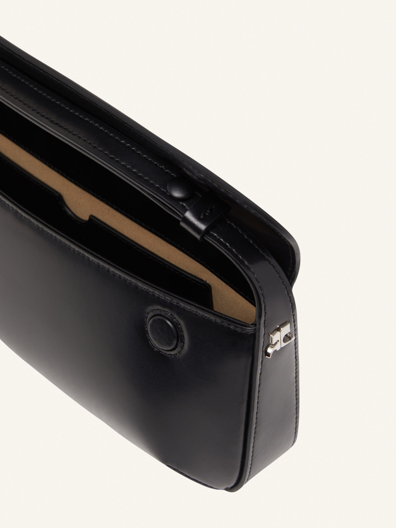 SLEEK LEATHER BAGUETTE BAG 4