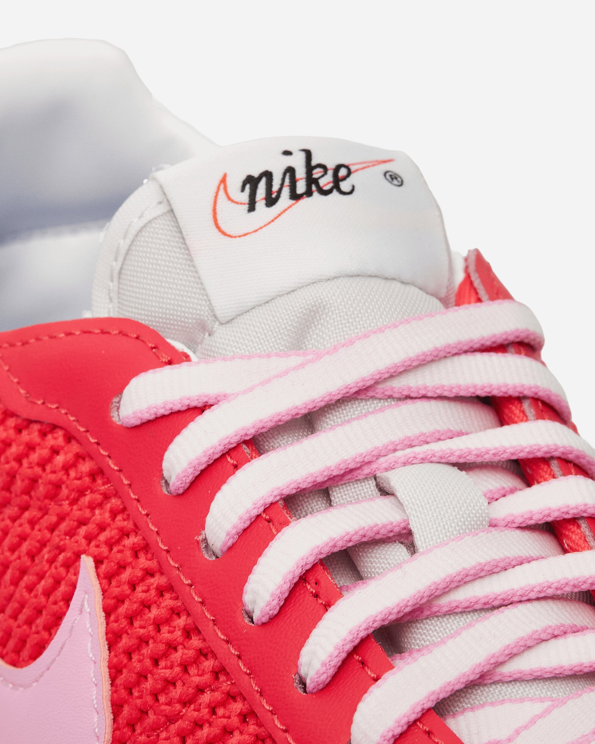 Women's LD-1000 Sneakers Ember Glow / Beyond Pink - 6