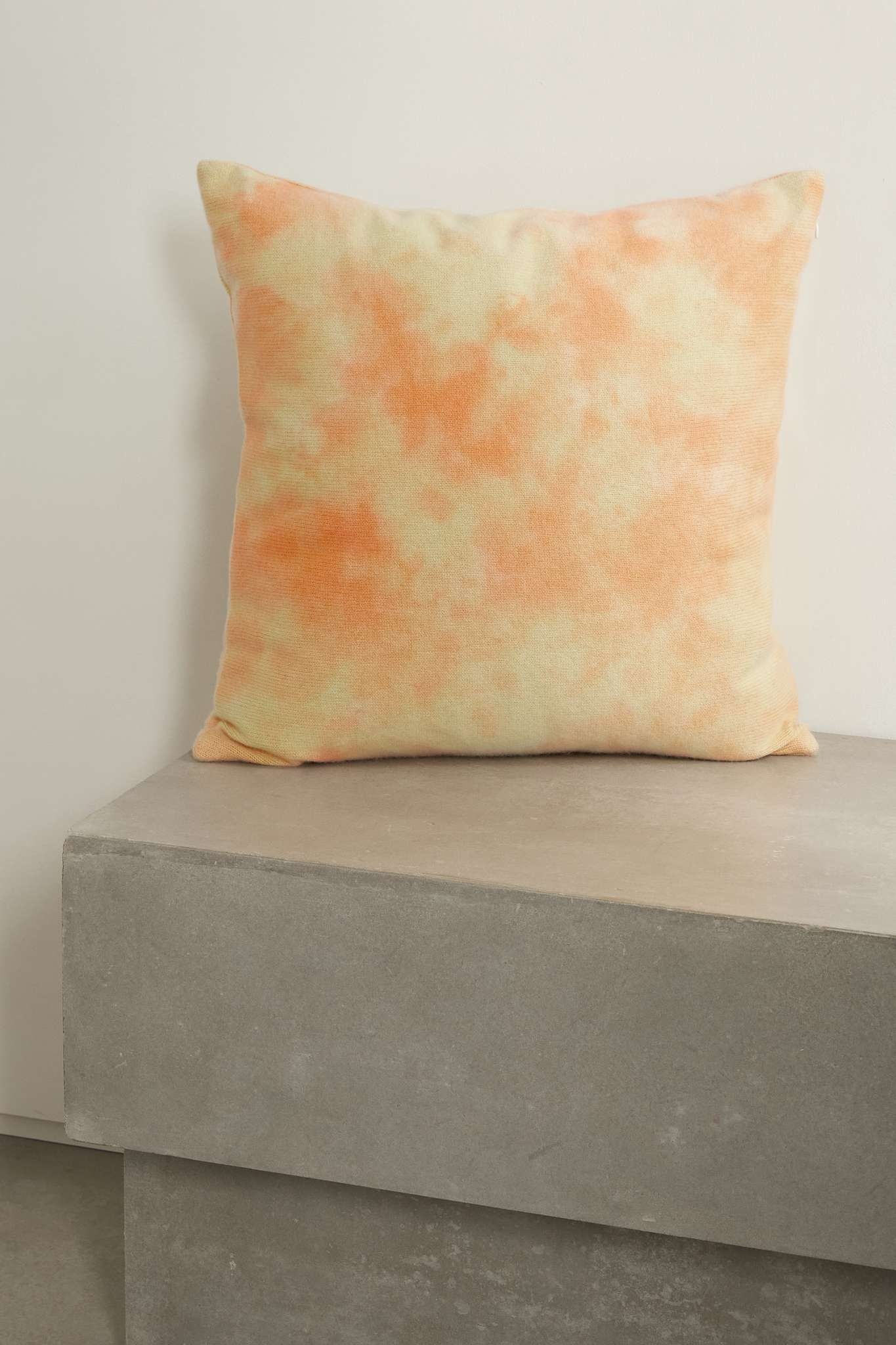 Tie-dyed cashmere cushion - 1