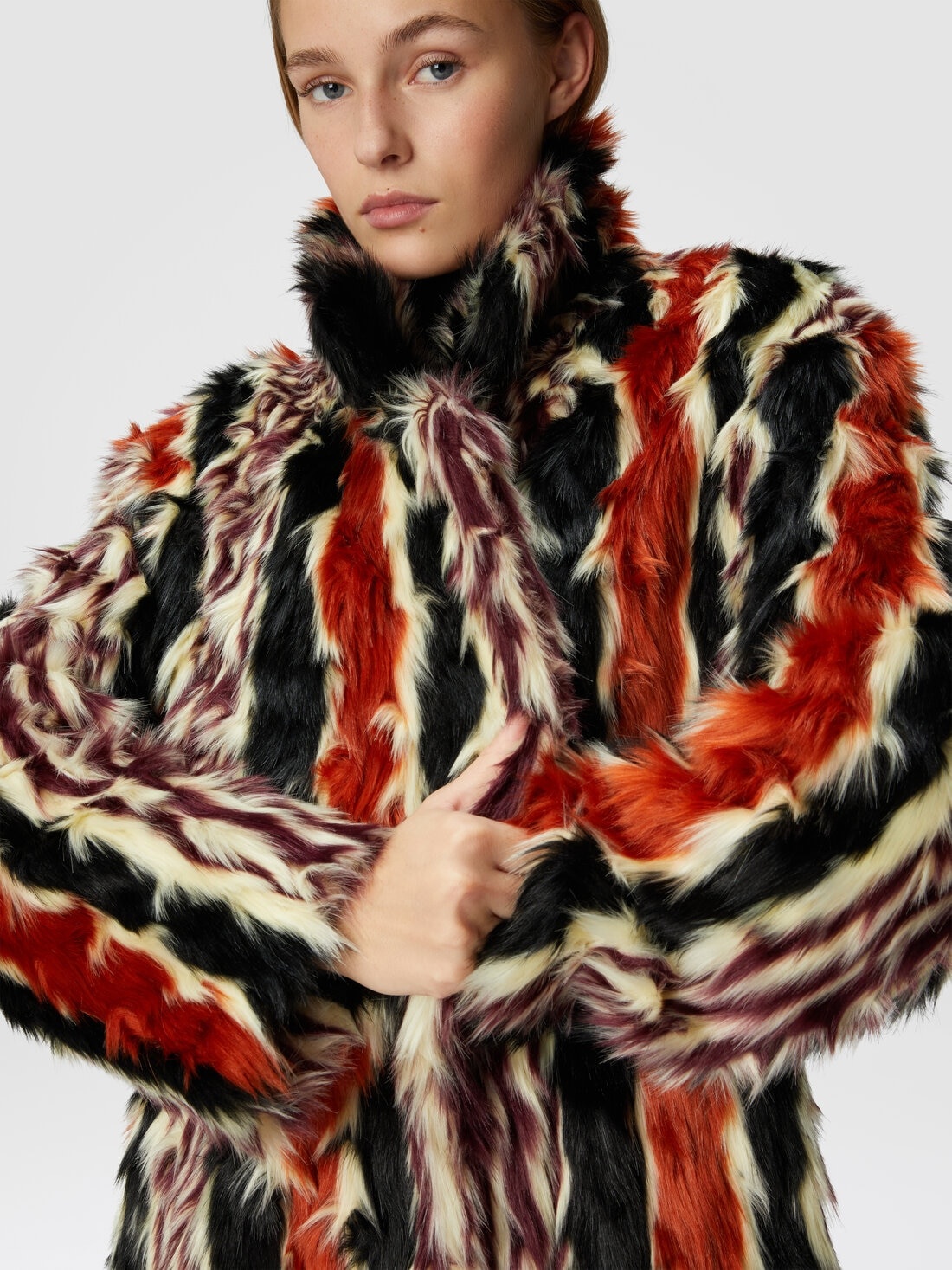 Long coat in striped faux fur - 4