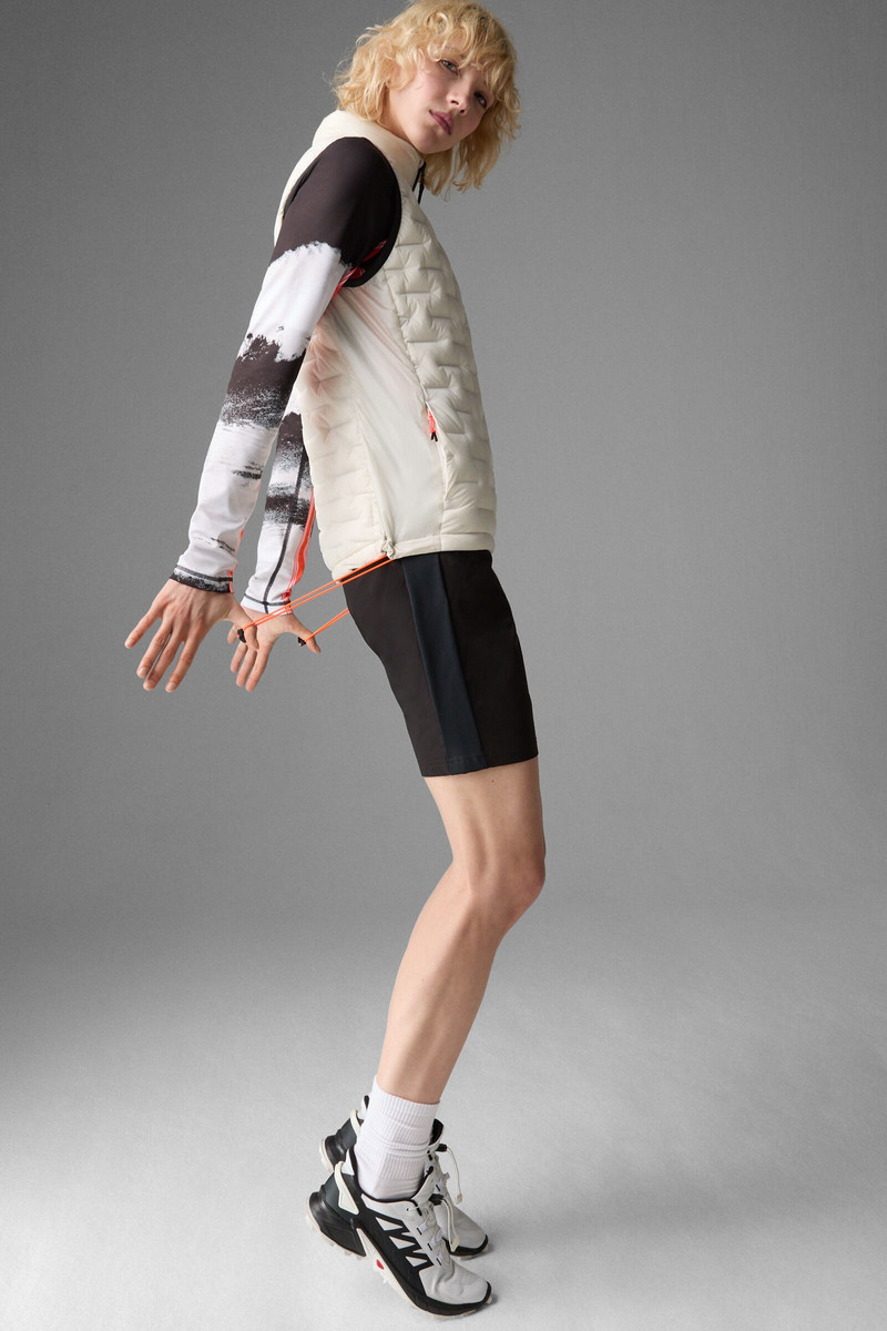 Fenja Lightweight down vest in Off-white 7