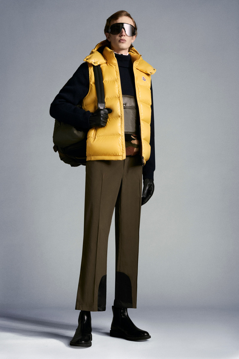 Moncler Bormes Vest outlook