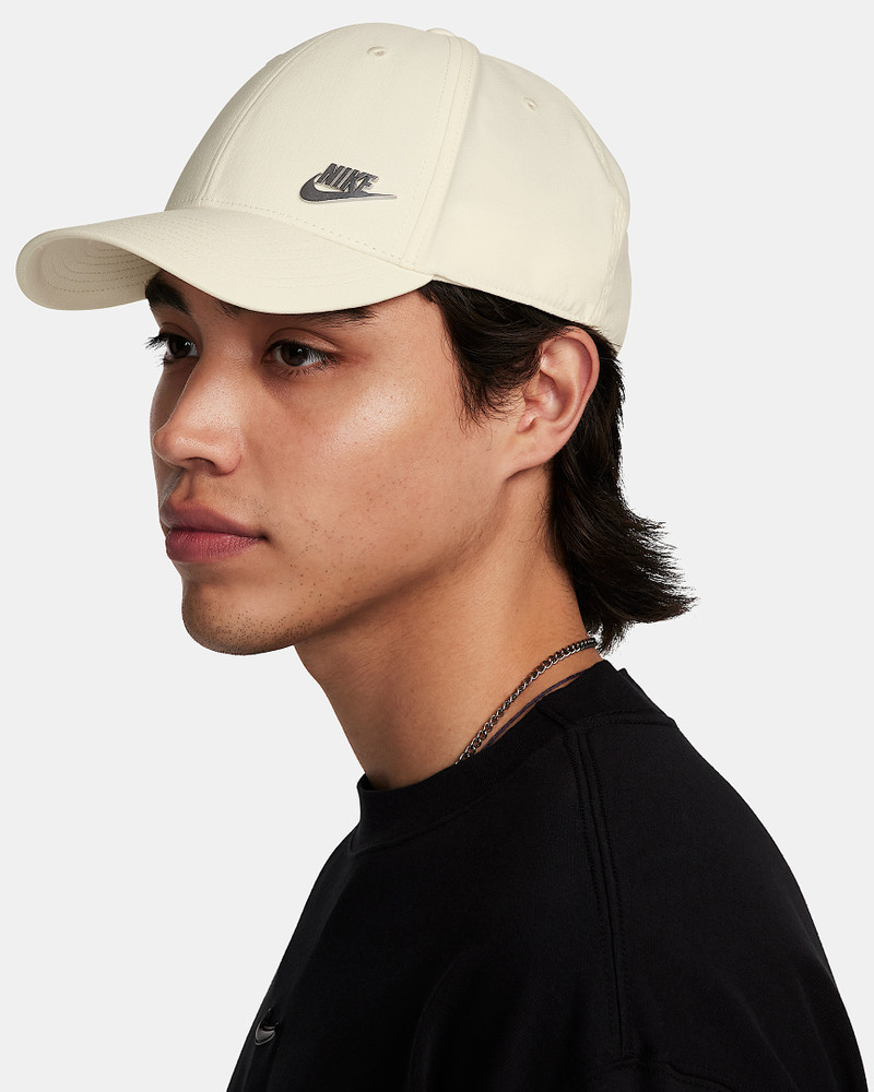 Nike Dri-FIT Club Structured Metal Logo Cap 4