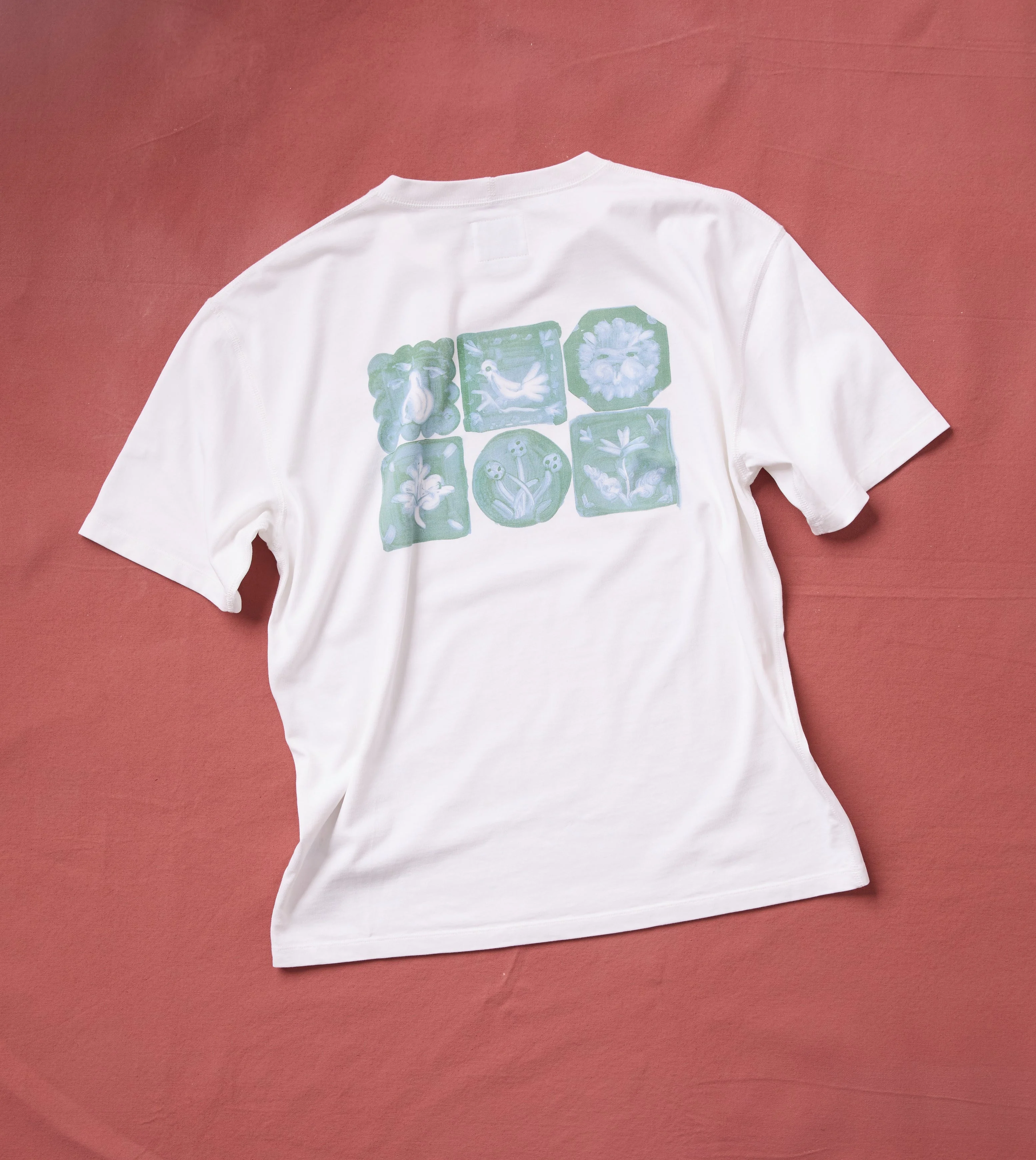 Antique White 'Tile' Print Short-Sleeve Hiking T-Shirt - 1