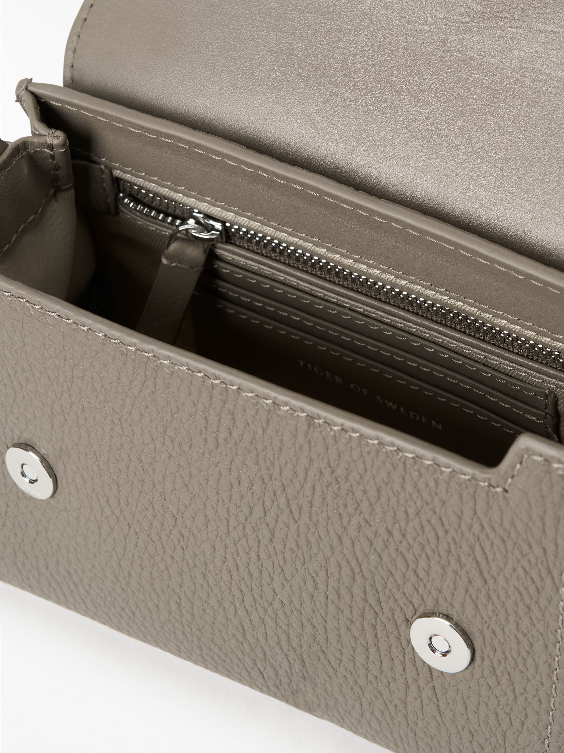 Ravea Crossbody Leather Bag - 3
