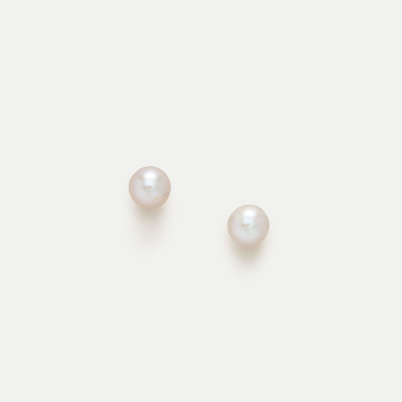 Grey freshwater pearl stud earrings 1
