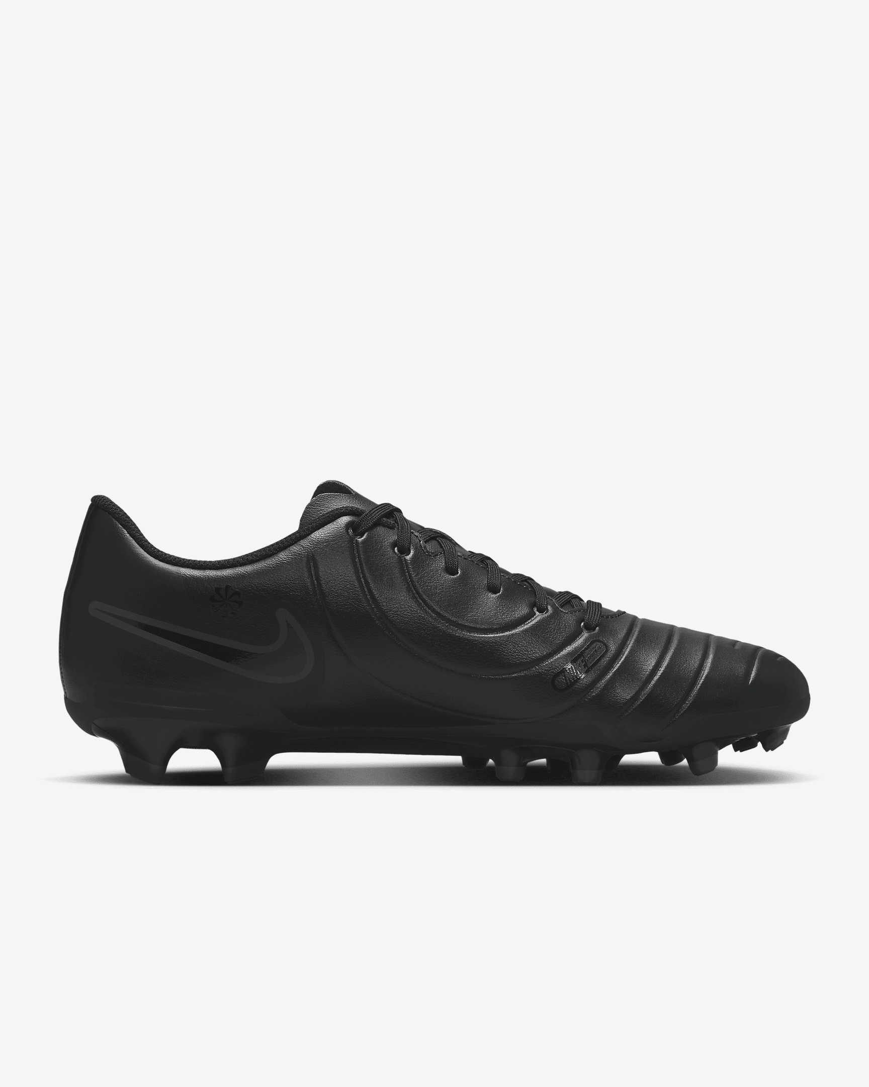 Nike Tiempo Legend 10 Club Multi-Ground Low-Top Soccer Cleats - 3