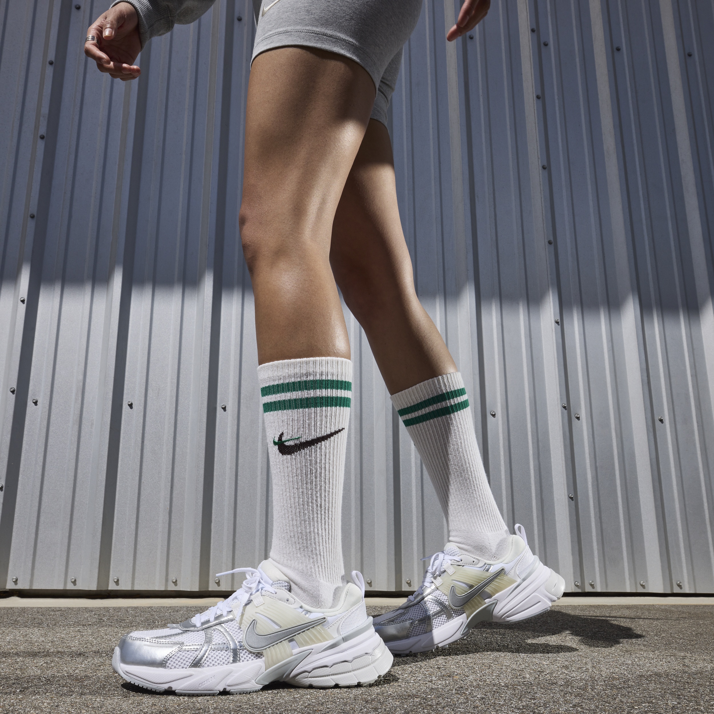 Nike Women's V2K Run Shoes - 2