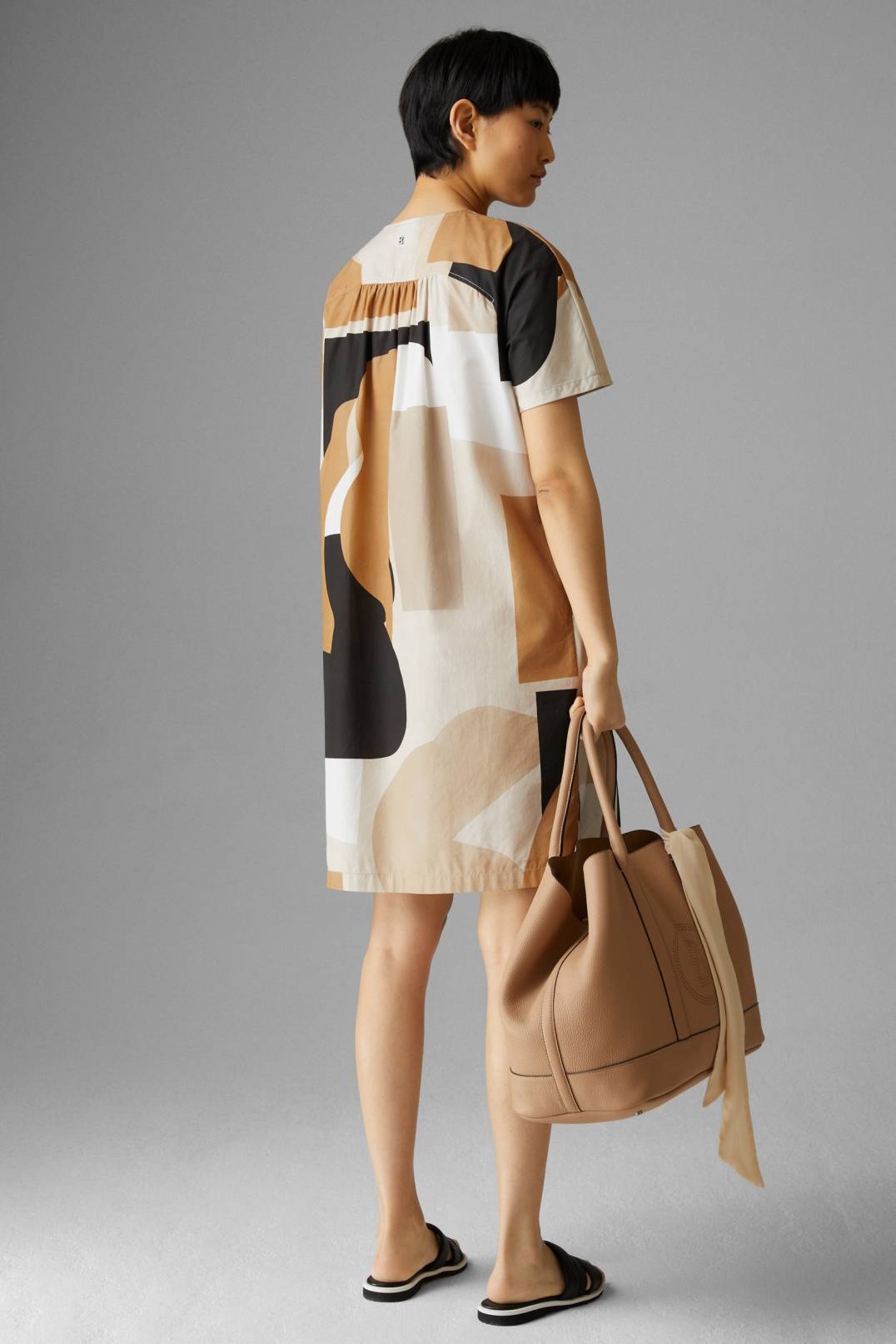 AVA MIDI DRESS IN CARAMEL/BEIGE - 3