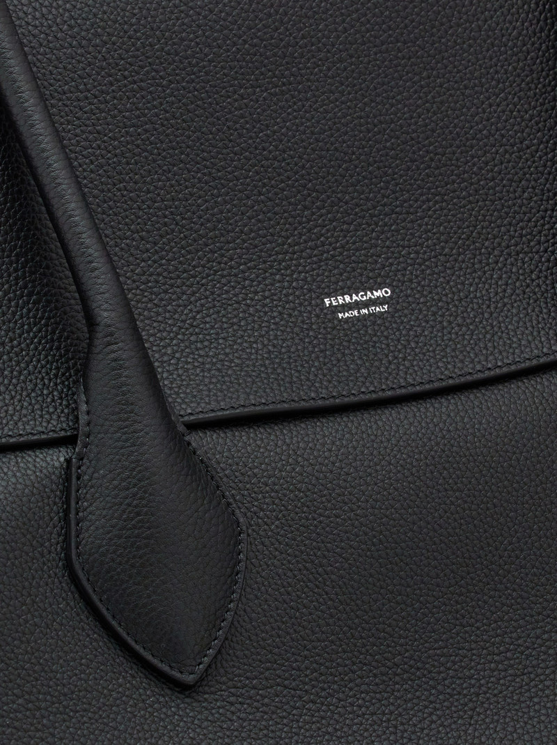 East-West tote bag 6