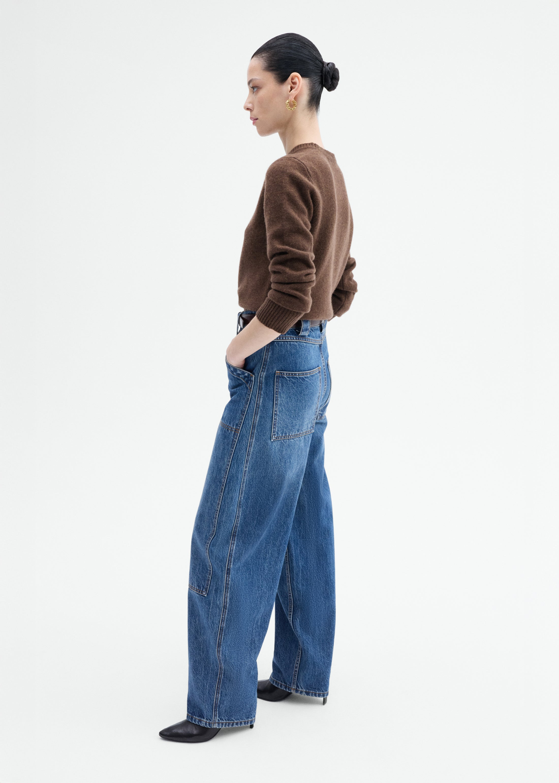 Crew Sweater in Cashmere - 6