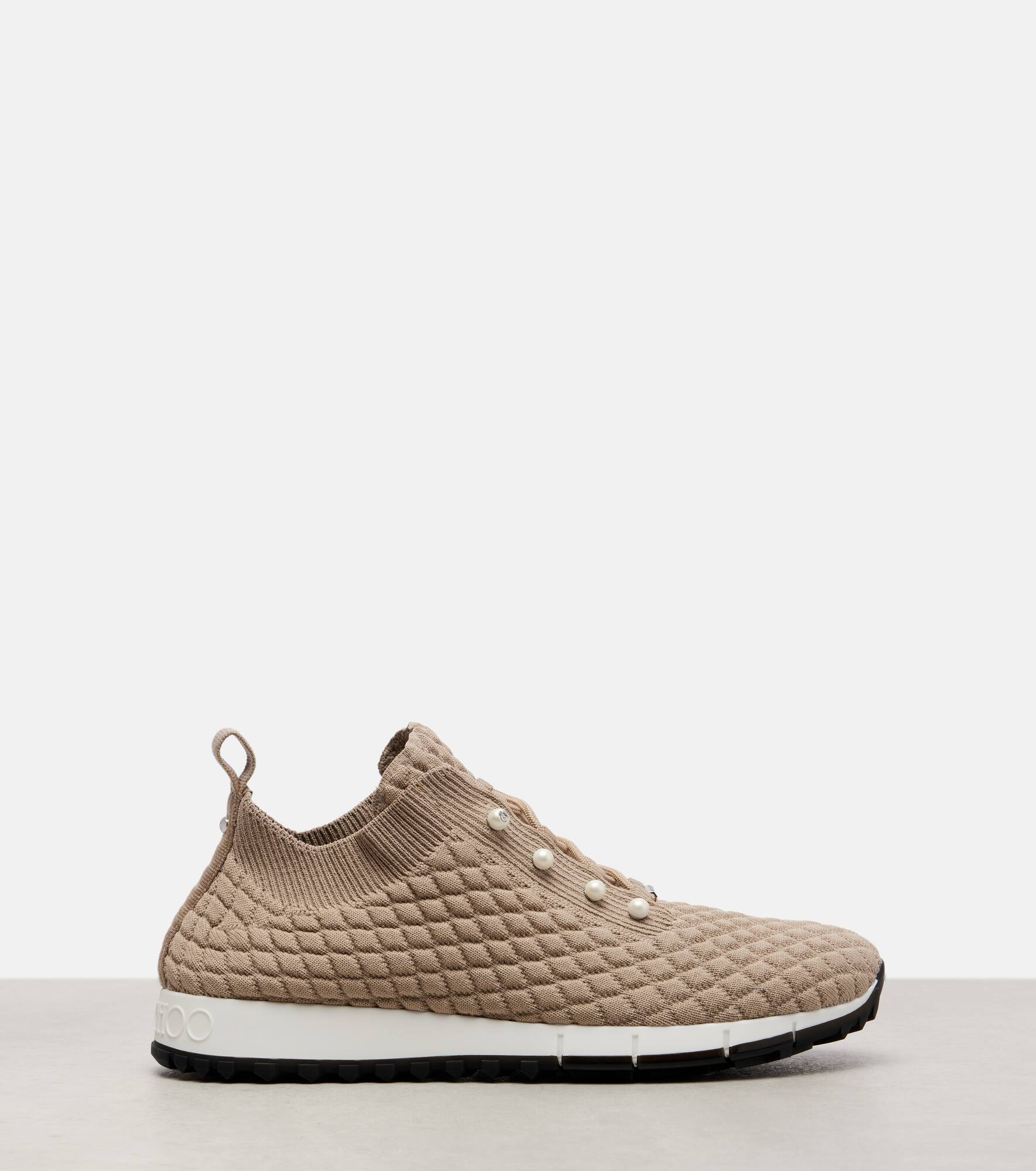 Veles faux pearls embellished sneakers - 4