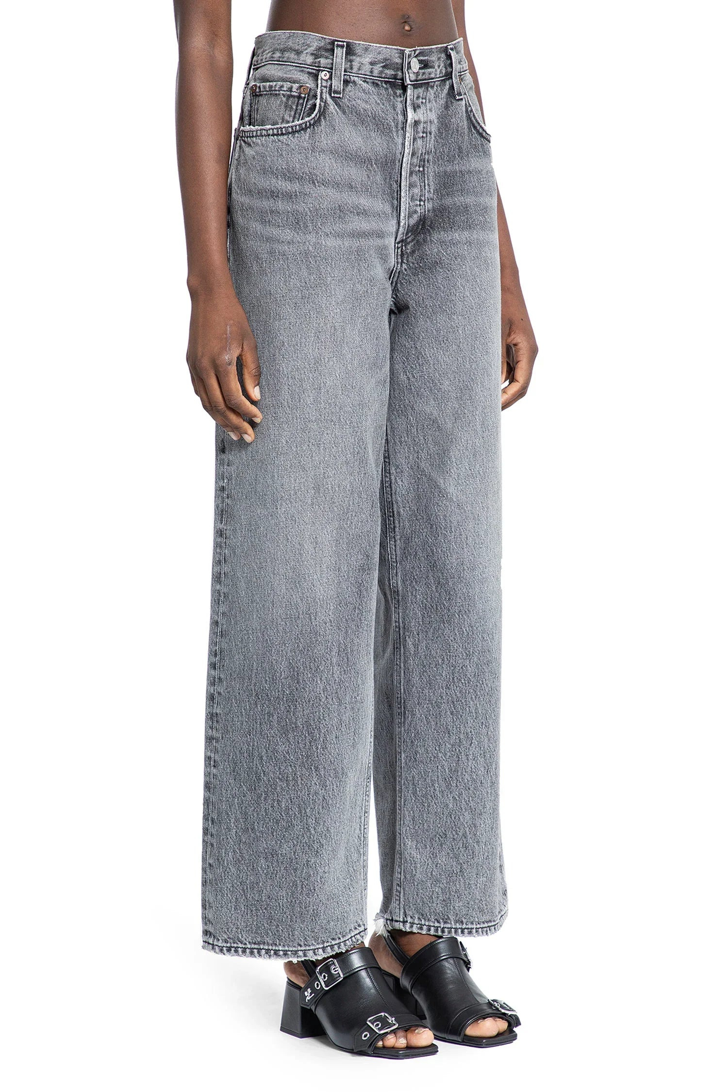 Low-Slung-Baggy-Jeans - 2