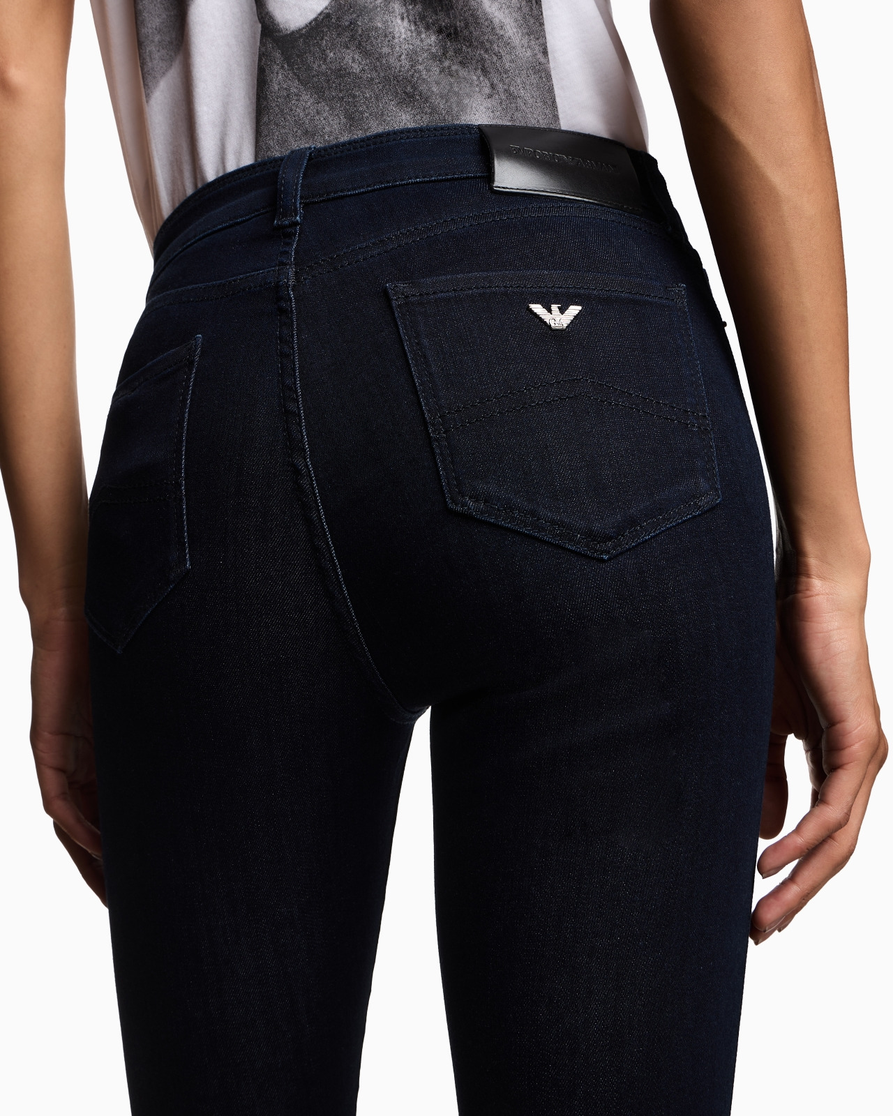 J20 high-waisted super skinny leg jeans in Lyocell denim - 5