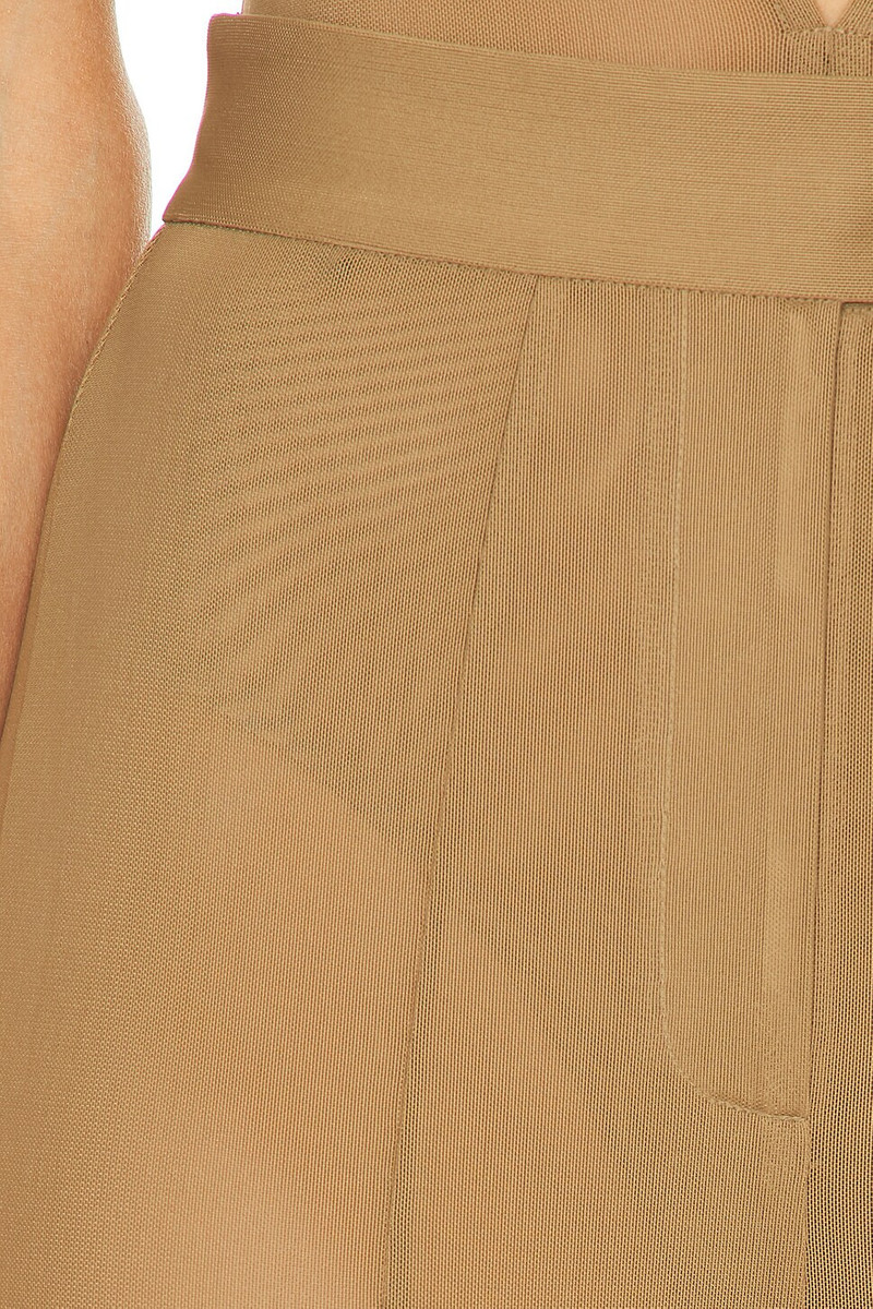 ALEX PERRY Legging outlook