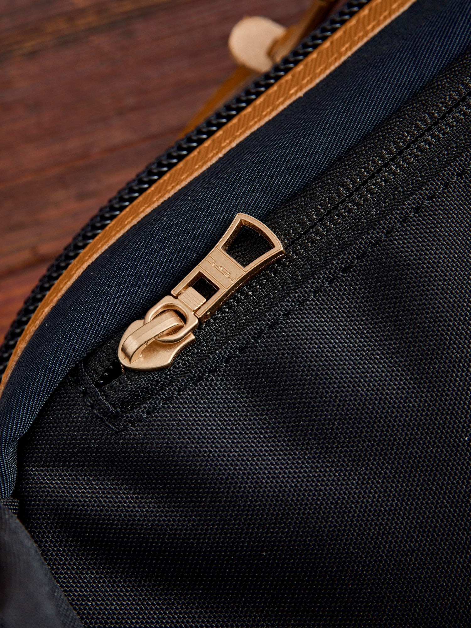 Link Waist Bag v2 in Navy - 6