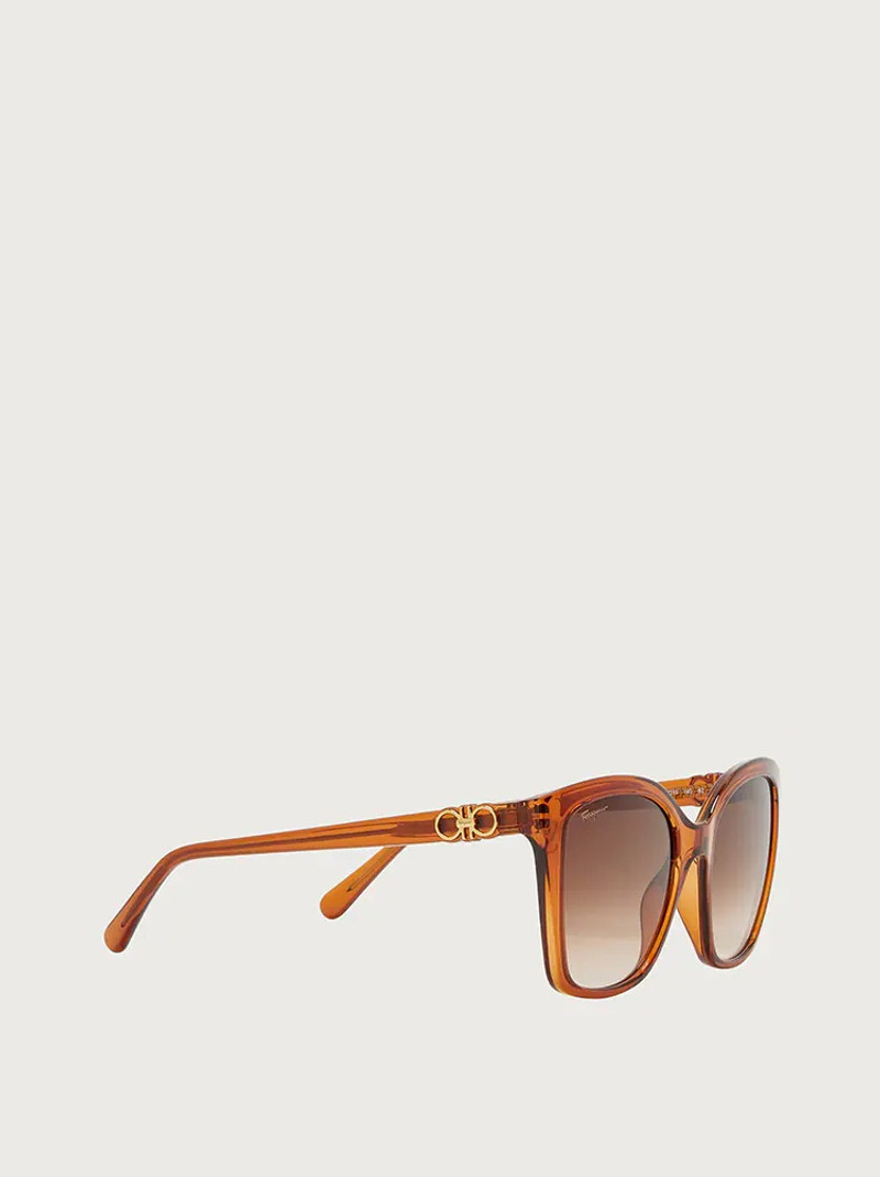 FERRAGAMO SUNGLASSES outlook