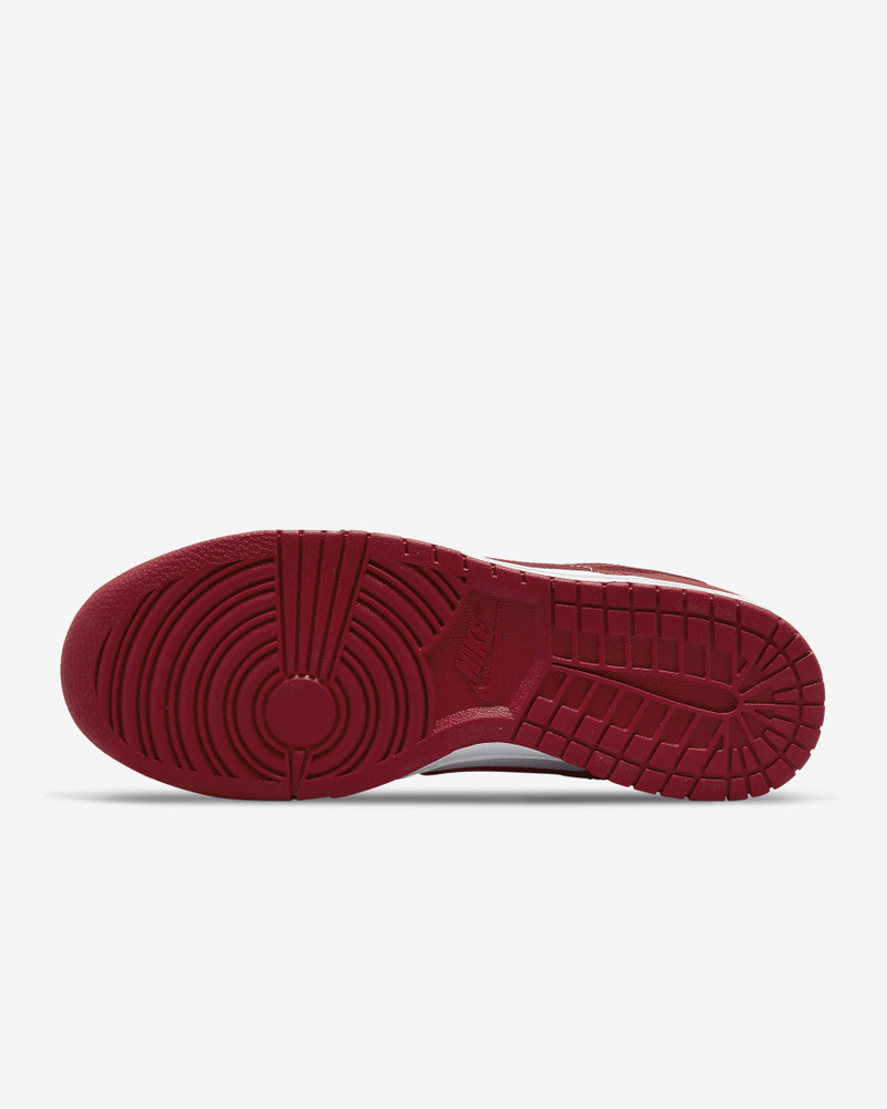 Jordan Nike Men's Dunk Low Retro Shoes outlook