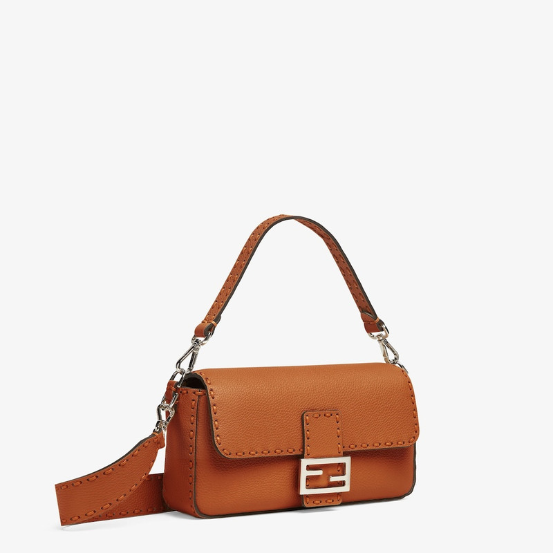 FENDI Baguette outlook