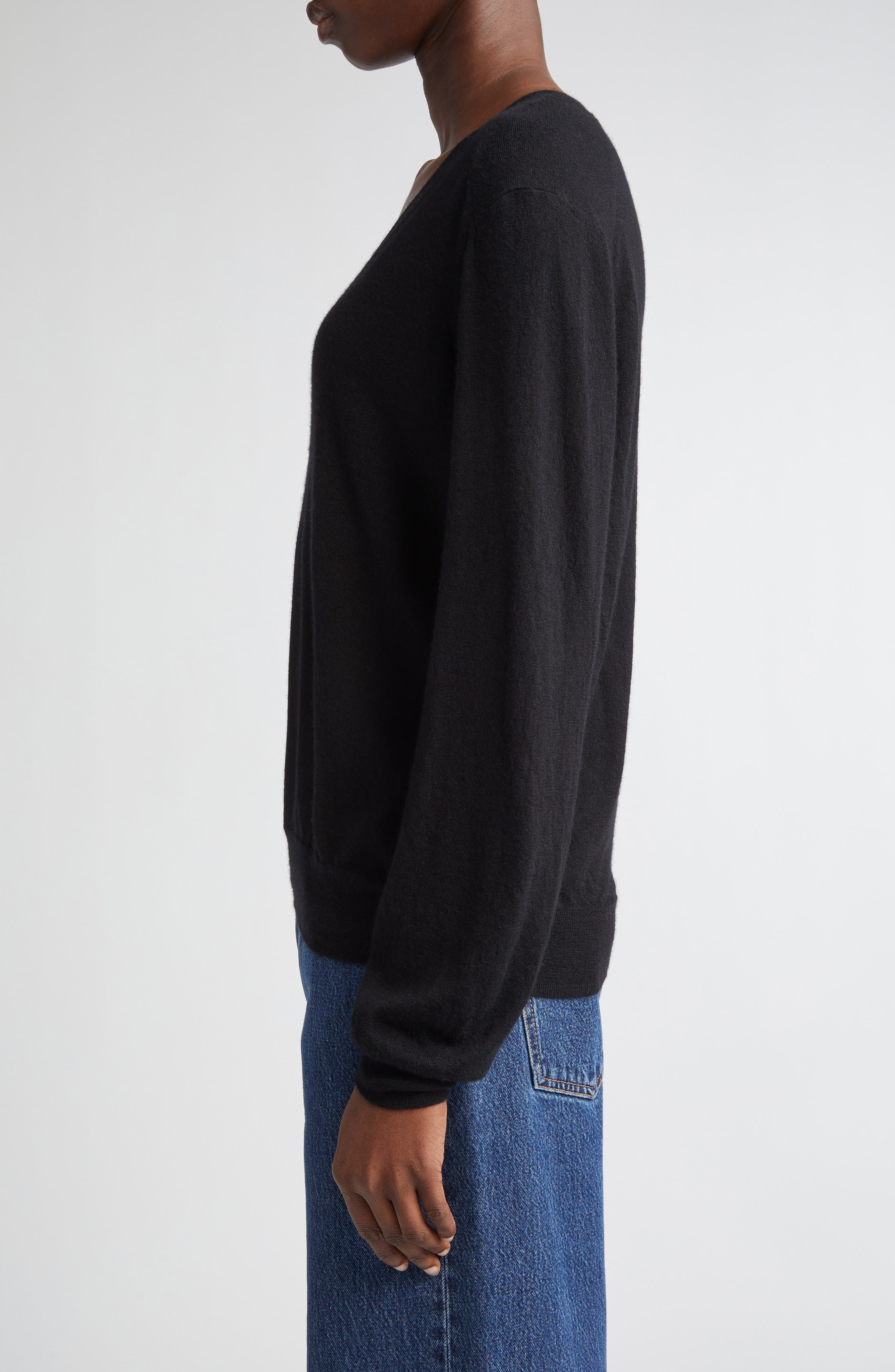 LOULOU DE SAISON Julio Thin Cashmere V-Neck Sweater in Black at Nordstrom - 3