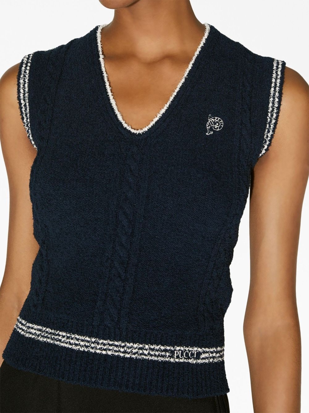 V-neck knitted vest - 5