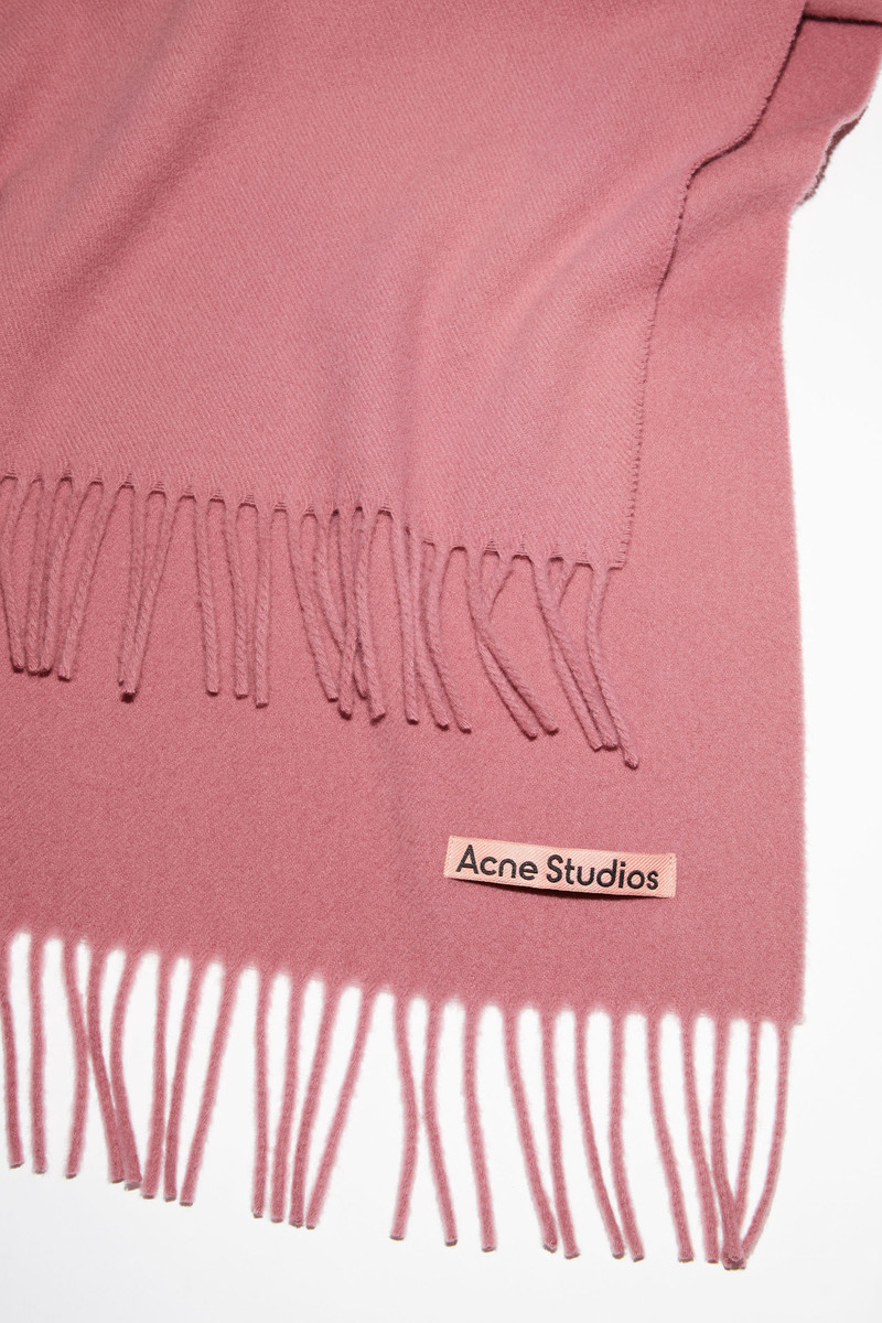 Fringed wool scarf - Raspberry pink 4