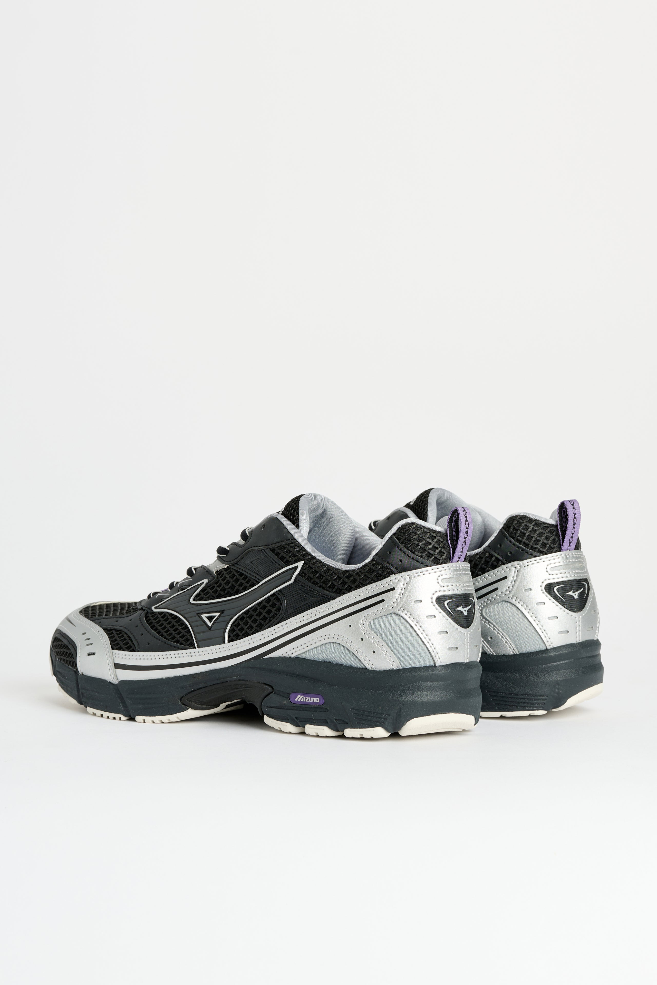 MIZUNO MXR MILLENIUM BLACK / BLACK SAND - 4