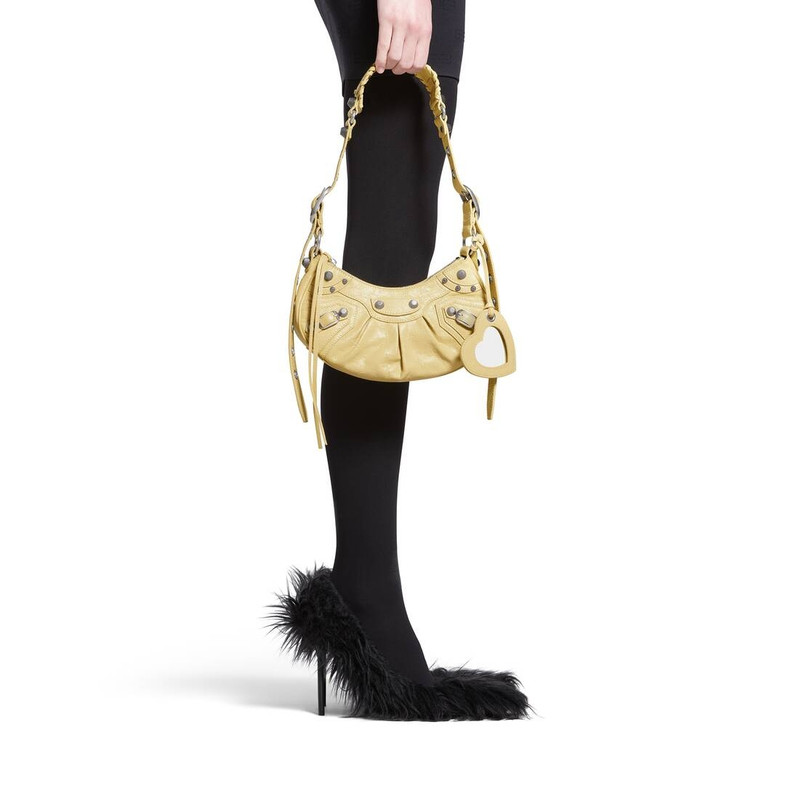 Women's Le Cagole Xs Shoulder Bag in Light Yellow 3